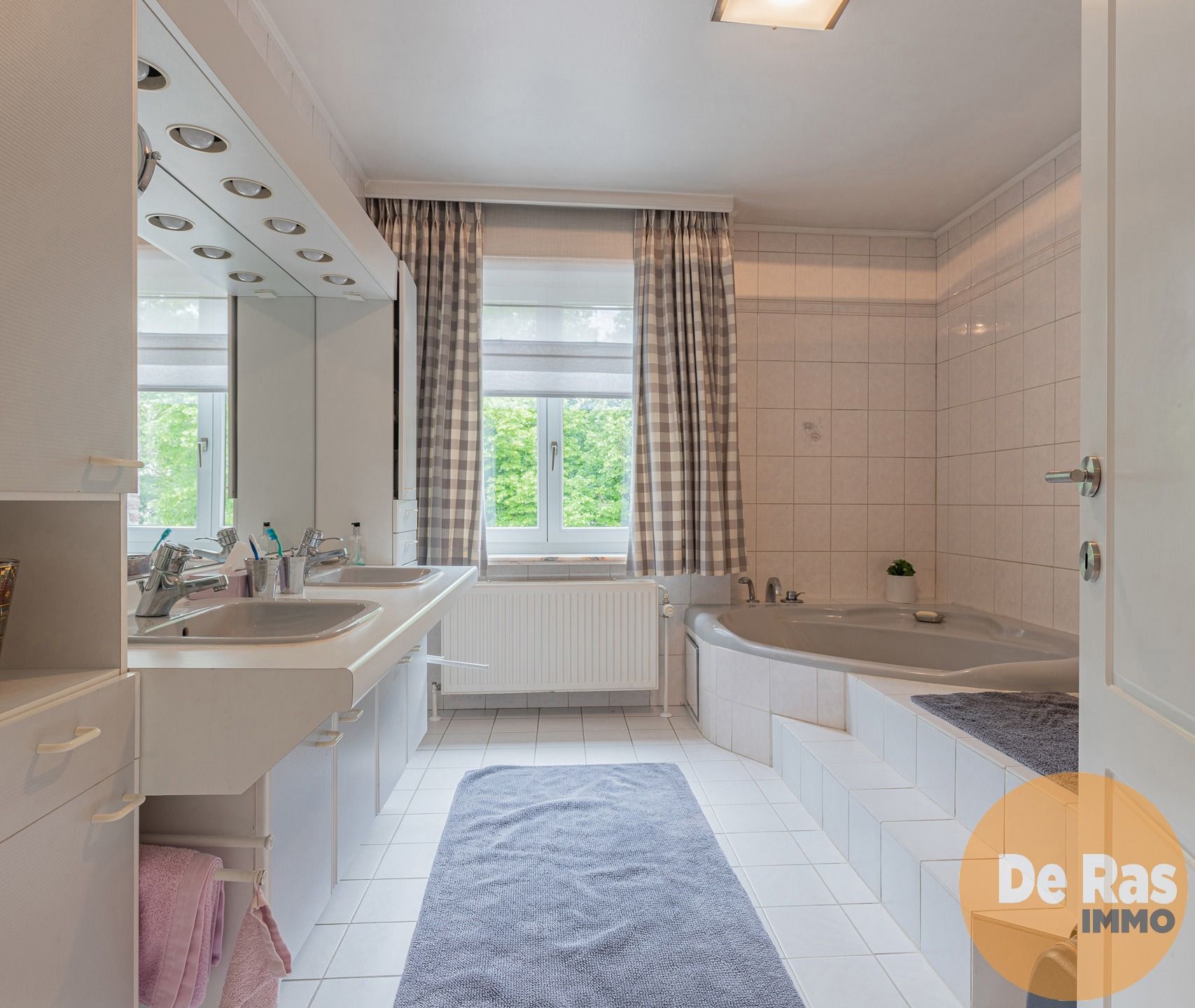 NIEUWERKERKEN - GROTE WONING MET PRAKTIJK foto 18