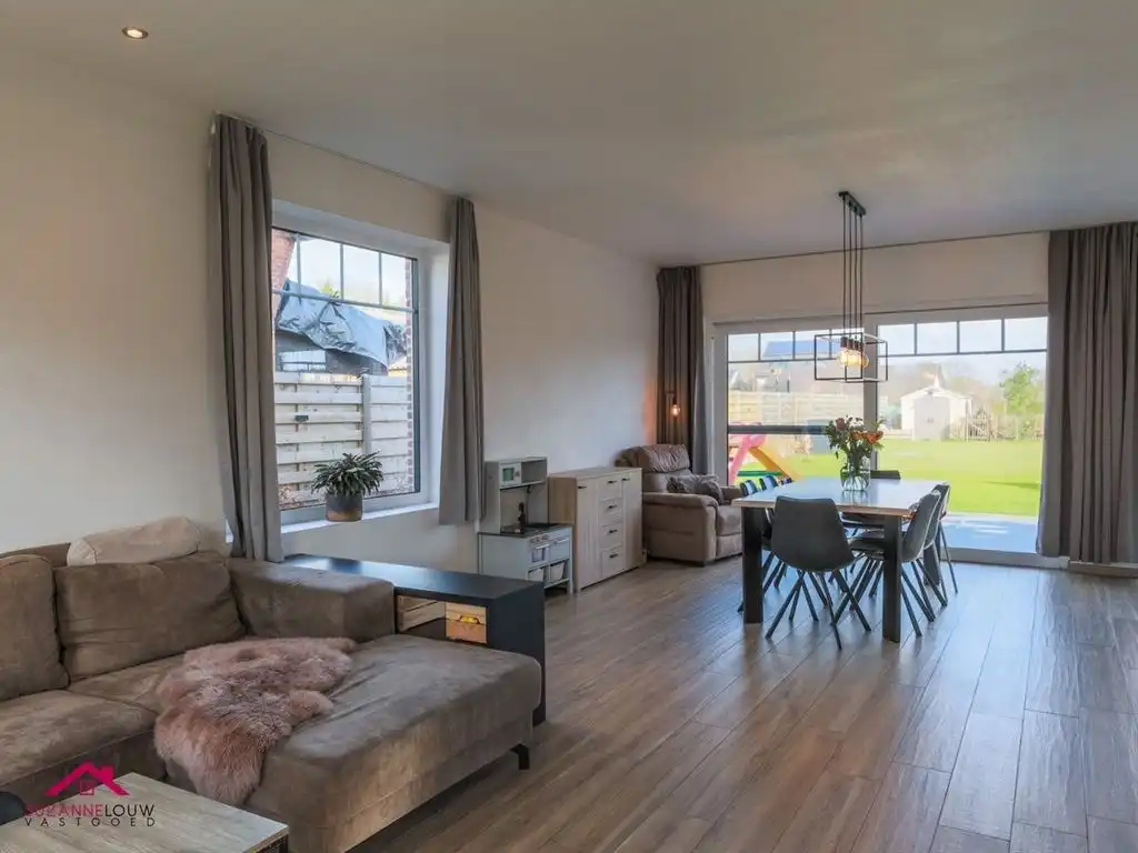 Energiezuinige vrijstaande woning in landelijke stijl foto 16