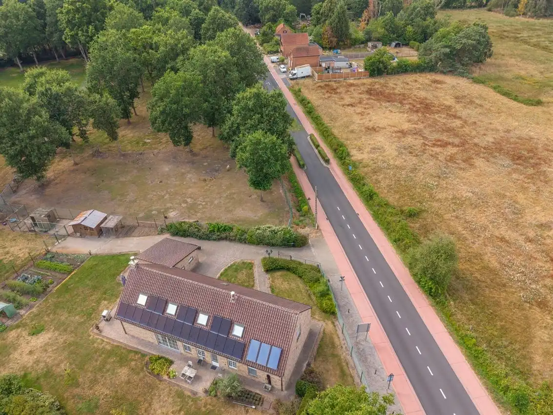 Landelijk wonen op uitzonderlijk perceel van 1ha50a met volop ruimte, privacy en mogelijkheden foto 32