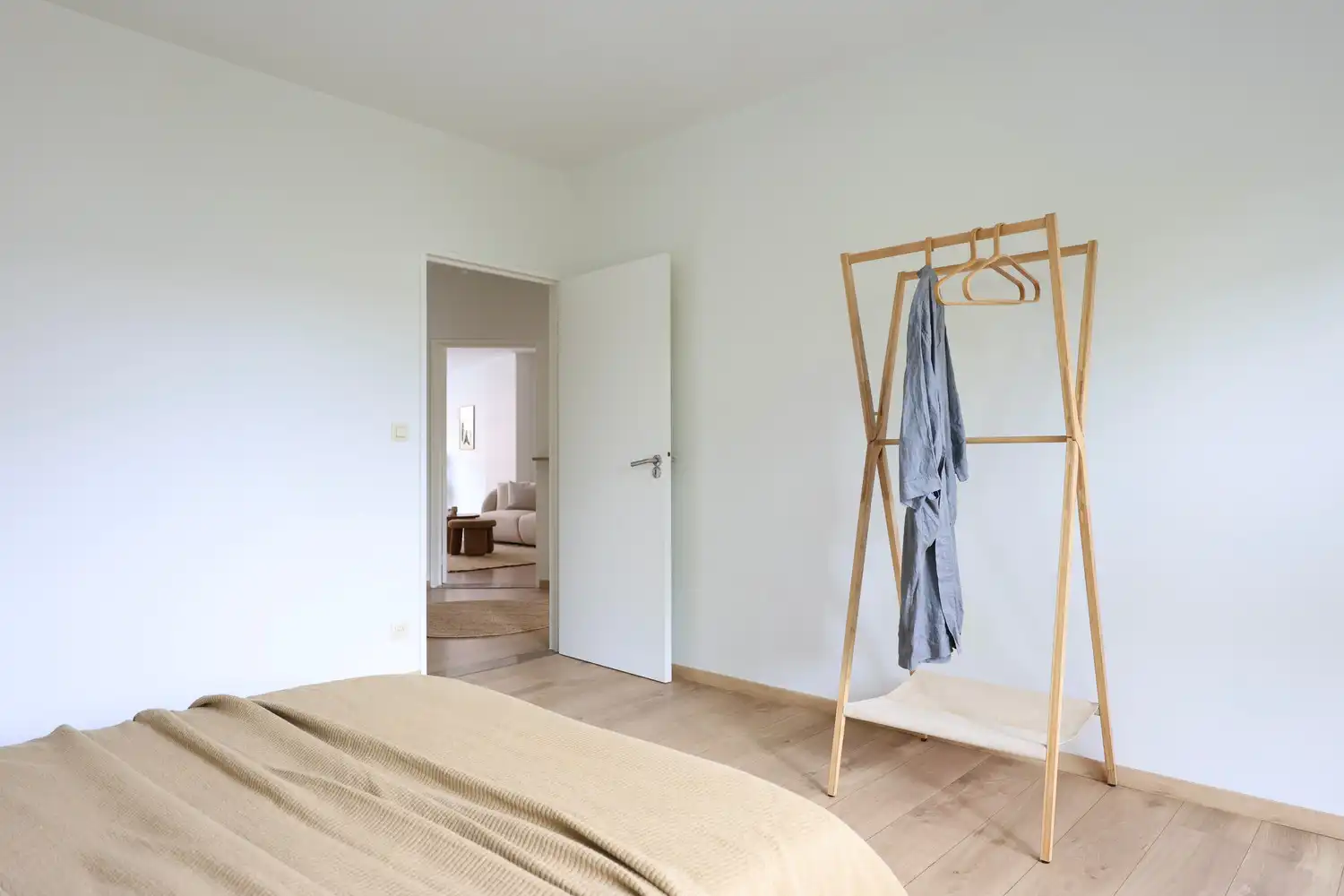 Instapklaar appartement met 2 ruime slks, tuin en parking! foto 38