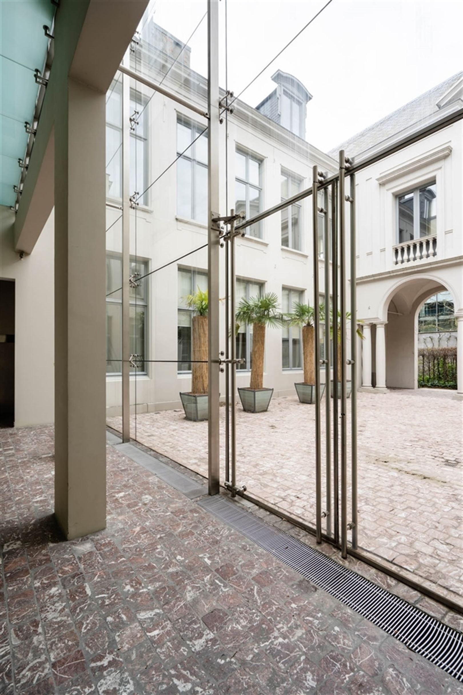 Karaktervolle kantoorruimte te huur in uniek Stadspaleis foto 21