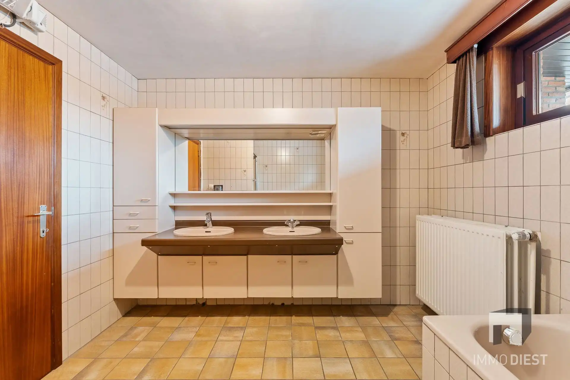 Ruime stadswoning met 4 slaapkamers in centrum Halen  foto 25