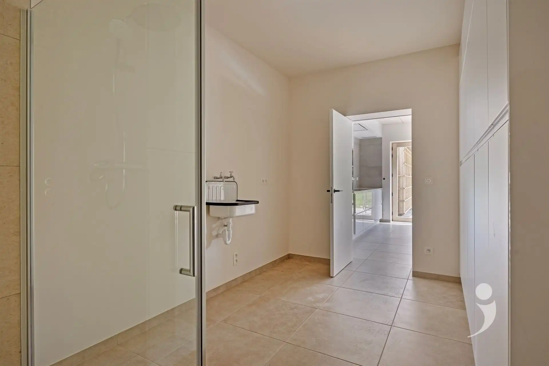 Riant huis met 5 slpk en 3 bdk - Co-housing mogelijk! foto 8