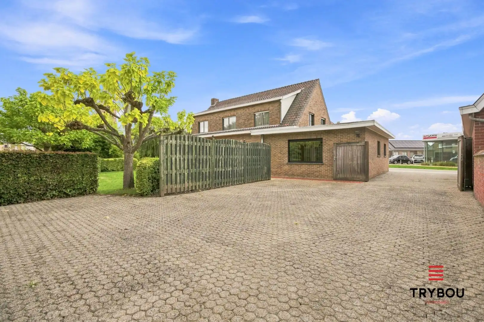 Ruime alleenstaande villa op een royaal perceel van 1265m² foto 27