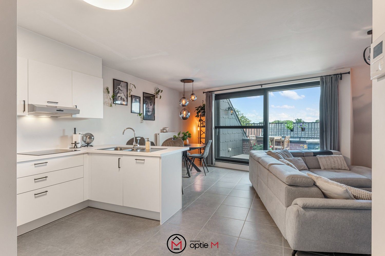Ruim duplex appartement in het centrum van Diepenbeek foto 4