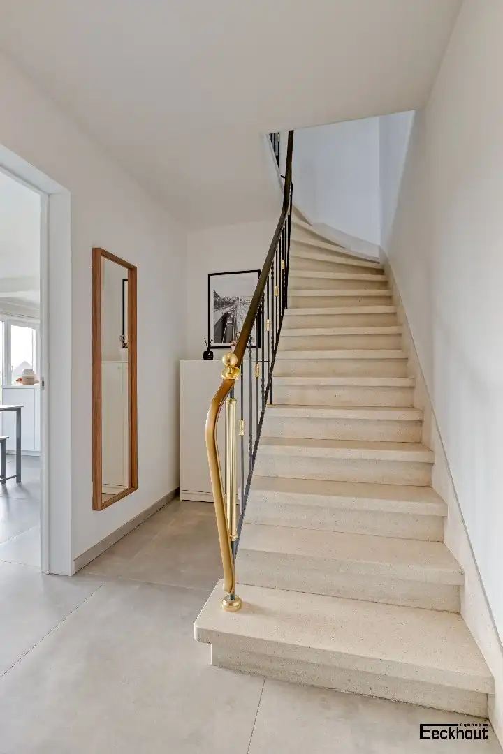 Landelijke woning met garage in Diksmuide, 3 slaapkamers, gerenoveerd in 2023, met 206m² bewoonbare oppervlakte foto 13