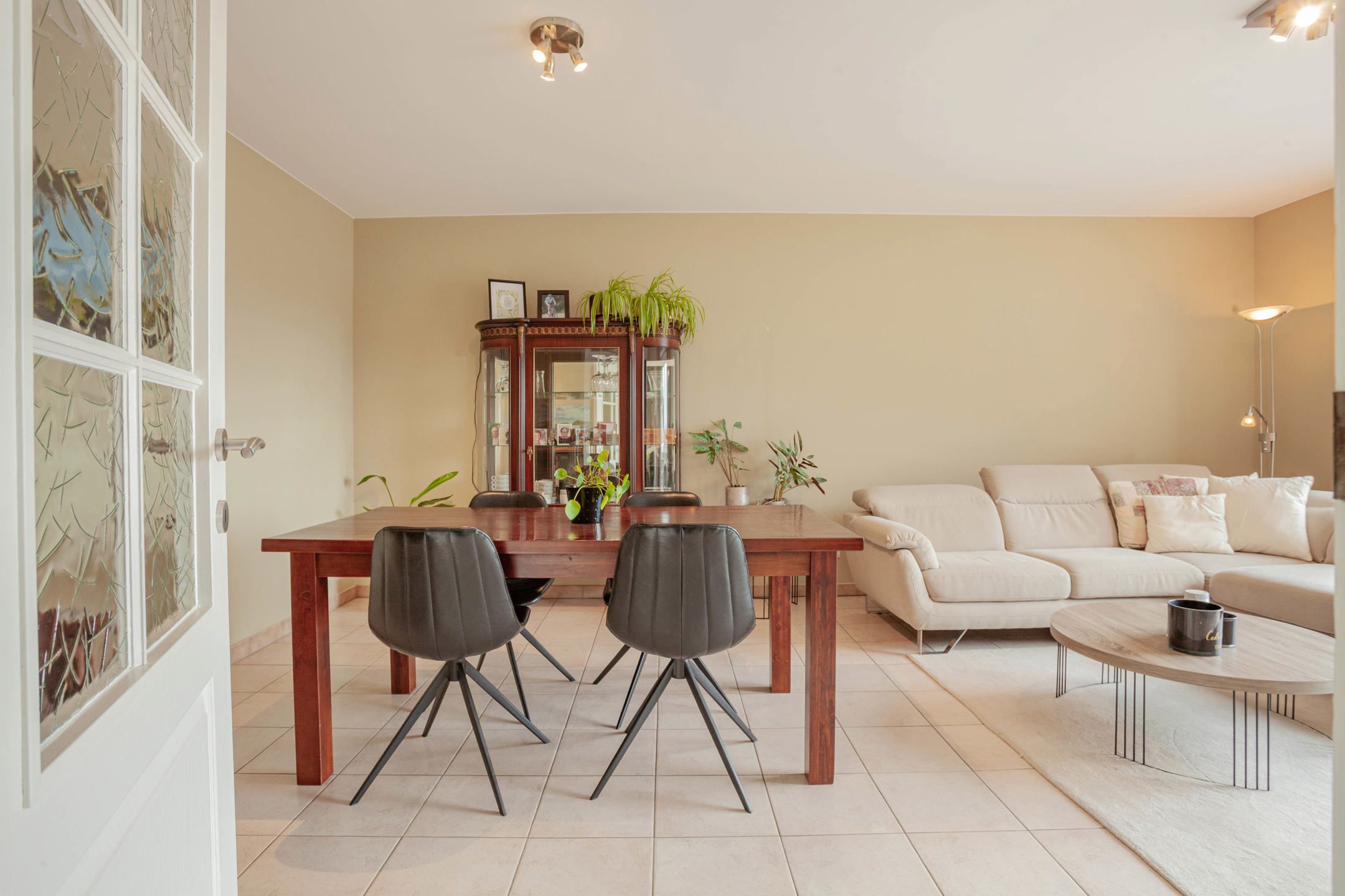 Lichtrijk 2-slaapkamerappartement met zonnig terras foto 3