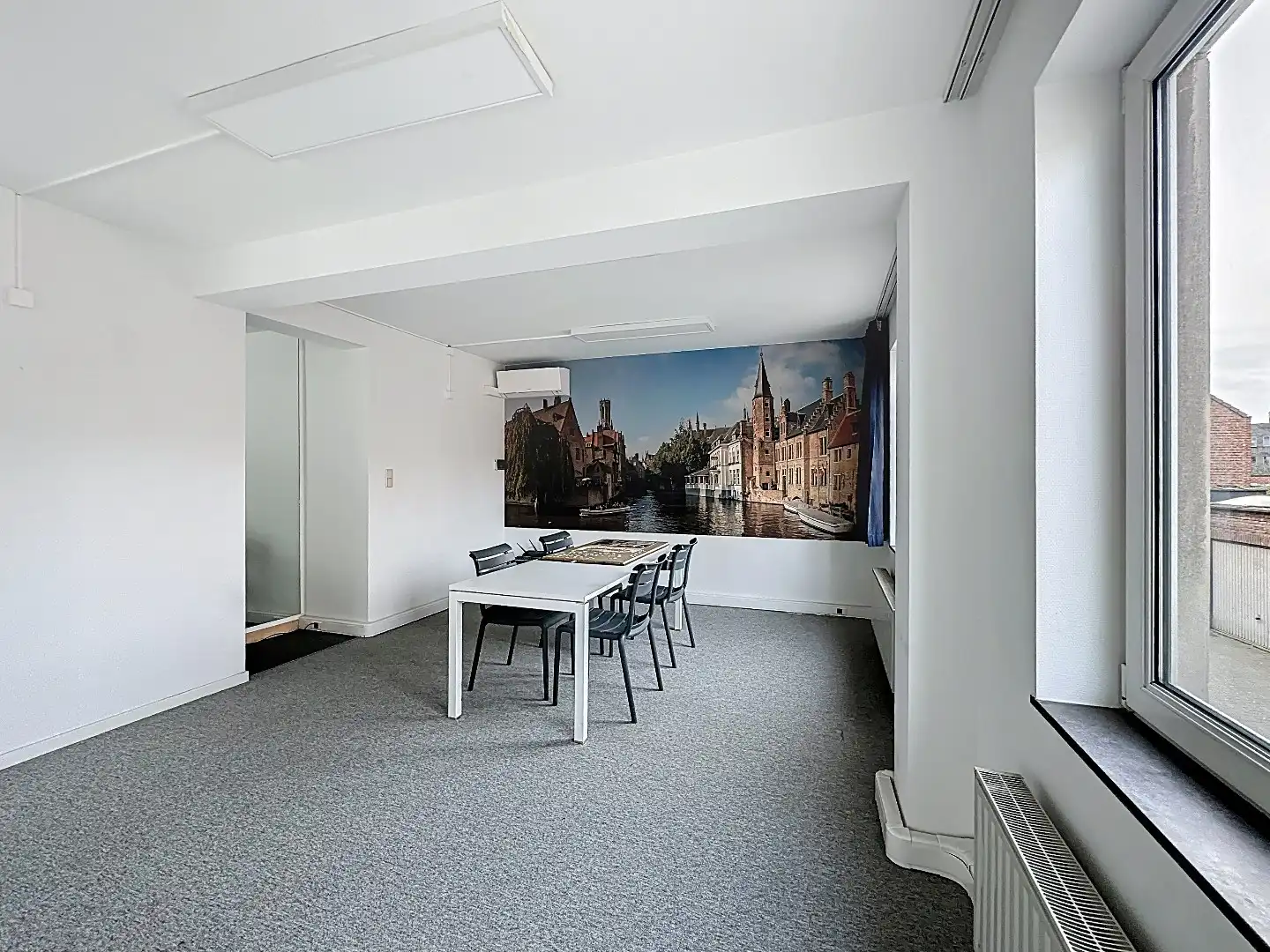 Karaktervol hoekpand met garage op toplocatie in Kessel-Lo! foto 7