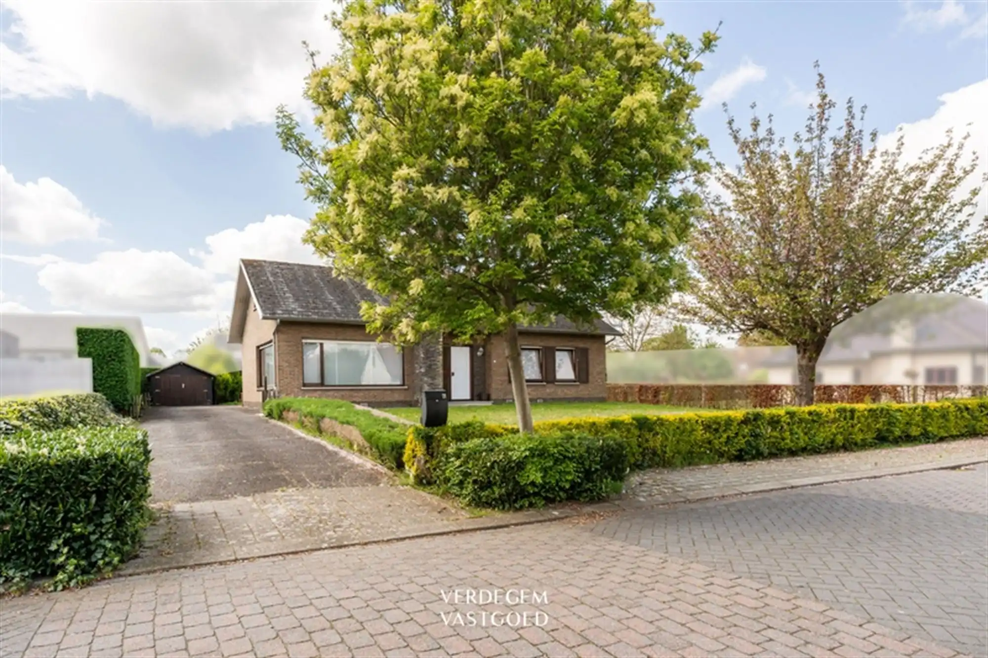 Hoofdfoto van de publicatie: Vrijstaande woning met 3 slaapkamers op ruim perceel van 1207m²