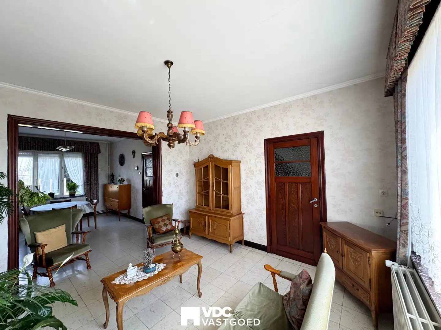 Charmante te renoveren woning met tuin, garage en sterk investeringspotentieel foto 4