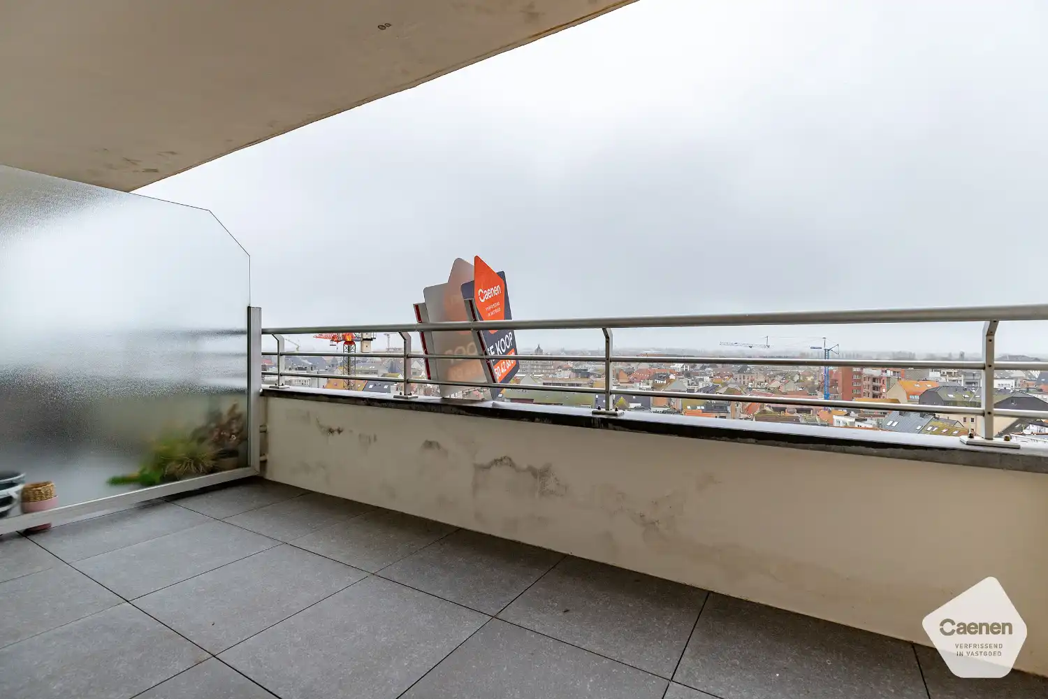 Ruime studio met terras op de zeedijk van Blankenberge foto 9