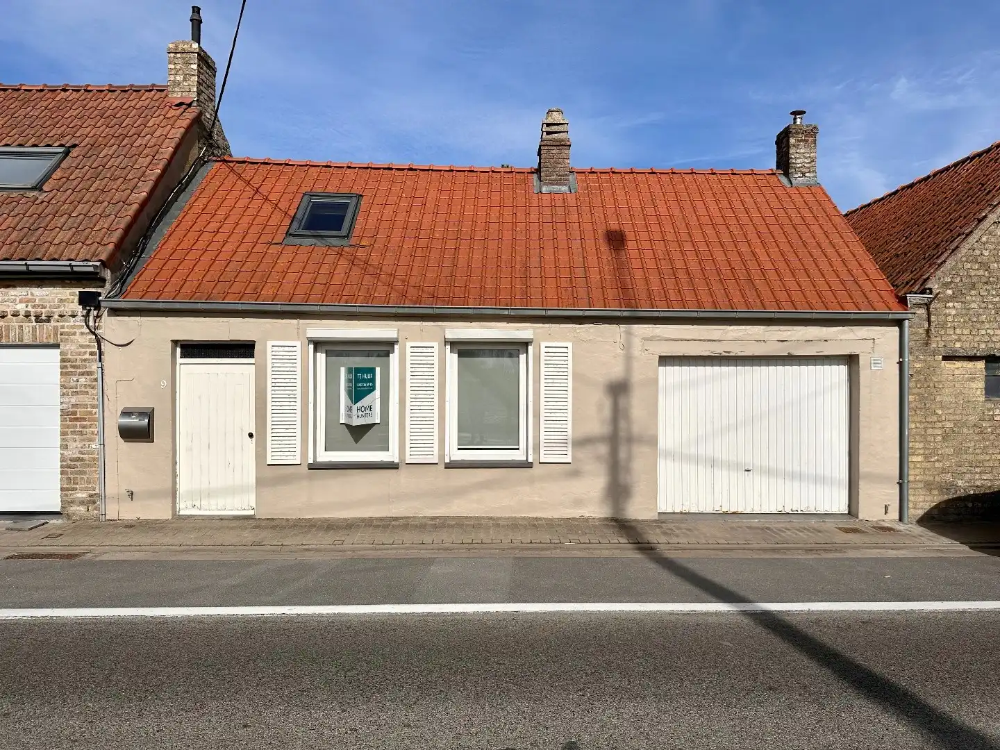Charmante woning met tuin, garage en landelijk zicht foto {{pictureIndex}}
