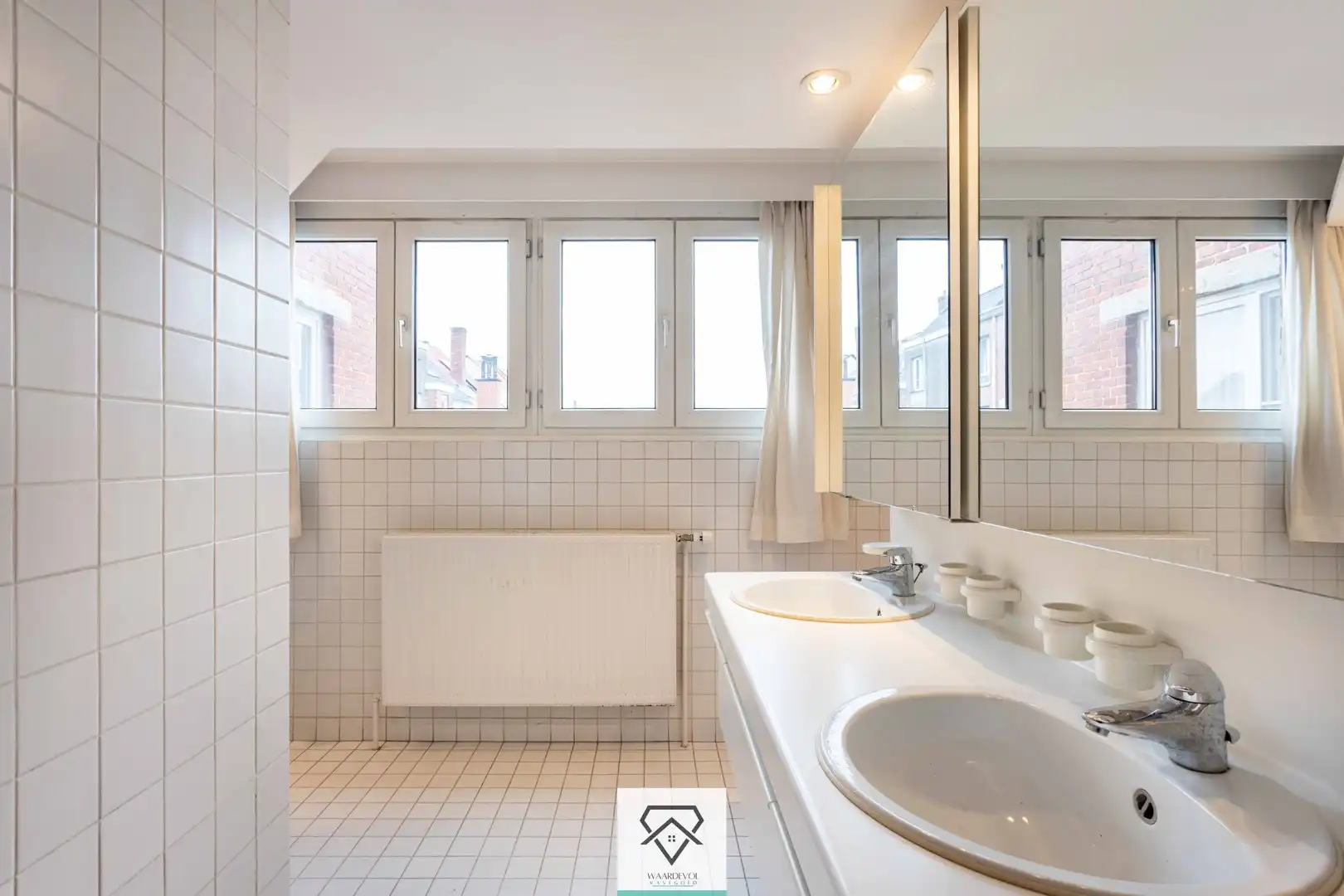 Karaktervol handelspand met royale woonst, 7 slaapkamers en sterk investeringspotentieel in Gent foto 22