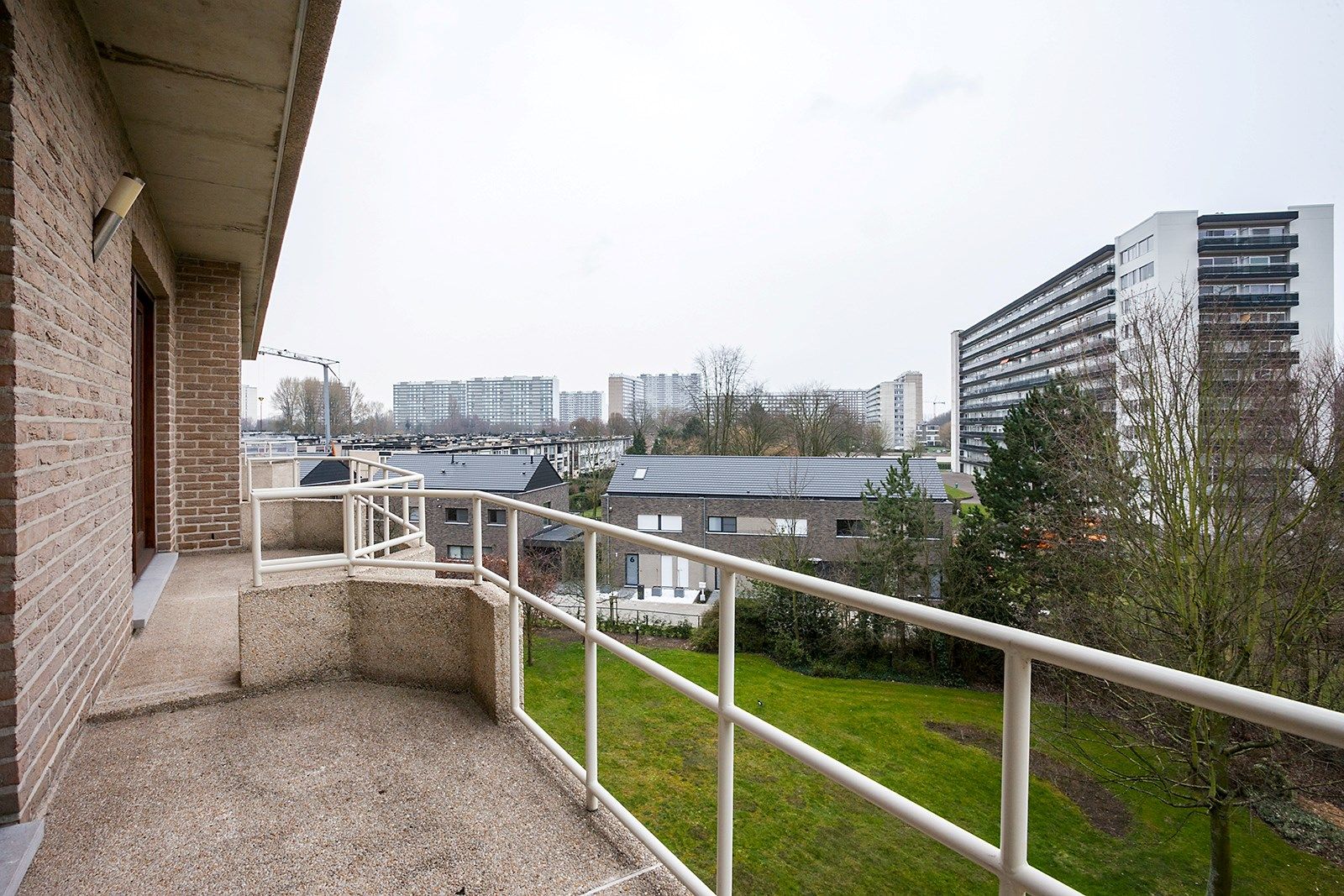 Ruim appartement met terras foto 17