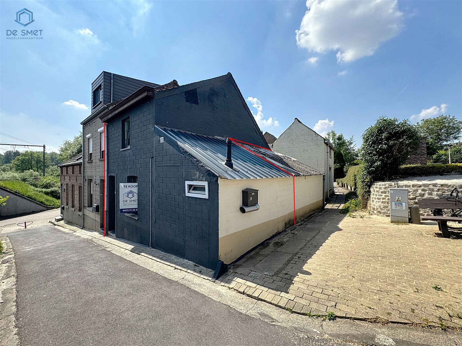 Charmante Woning met Ruime Tuin en Berging Op een Boogscheut van het Centrum van Geraardsbergen! foto {{pictureIndex}}