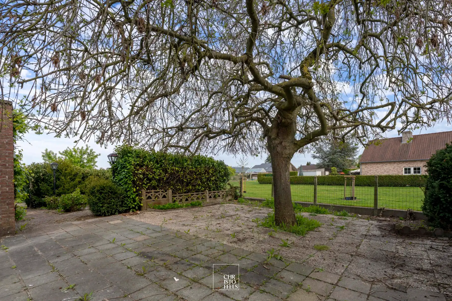 Te renoveren woning (199m²) in een rustige woonomgeving te Lanaken! foto 16