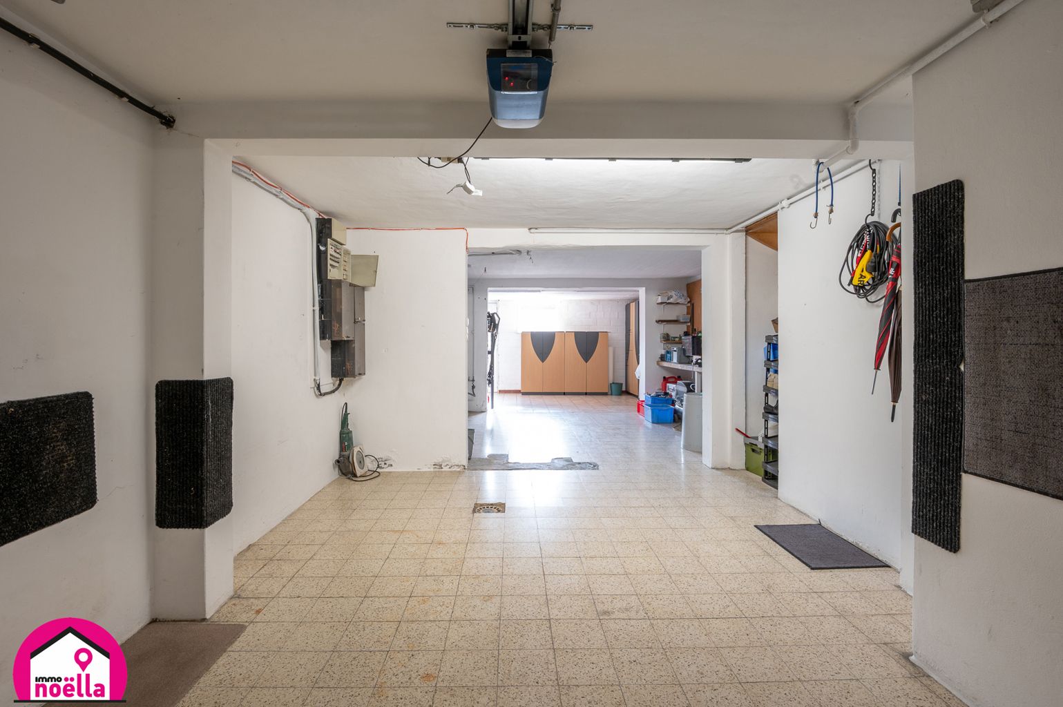 RIJWONING MET HEEL RUIME GARAGE  foto 4