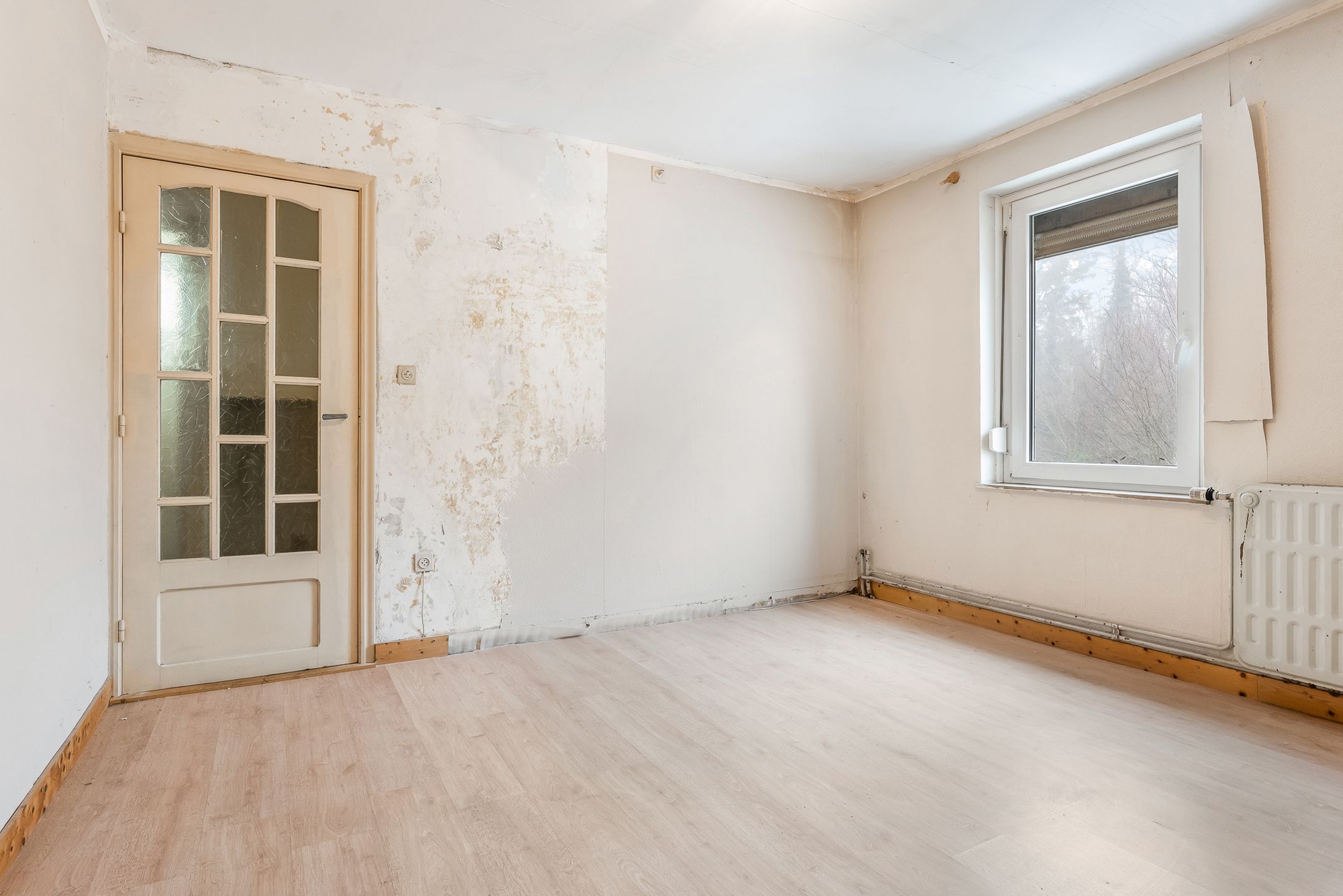 Te renoveren woning inclusief loods te Zichen foto 17