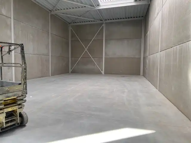 Zeer goed gelegen bedrijfsruimte foto 10