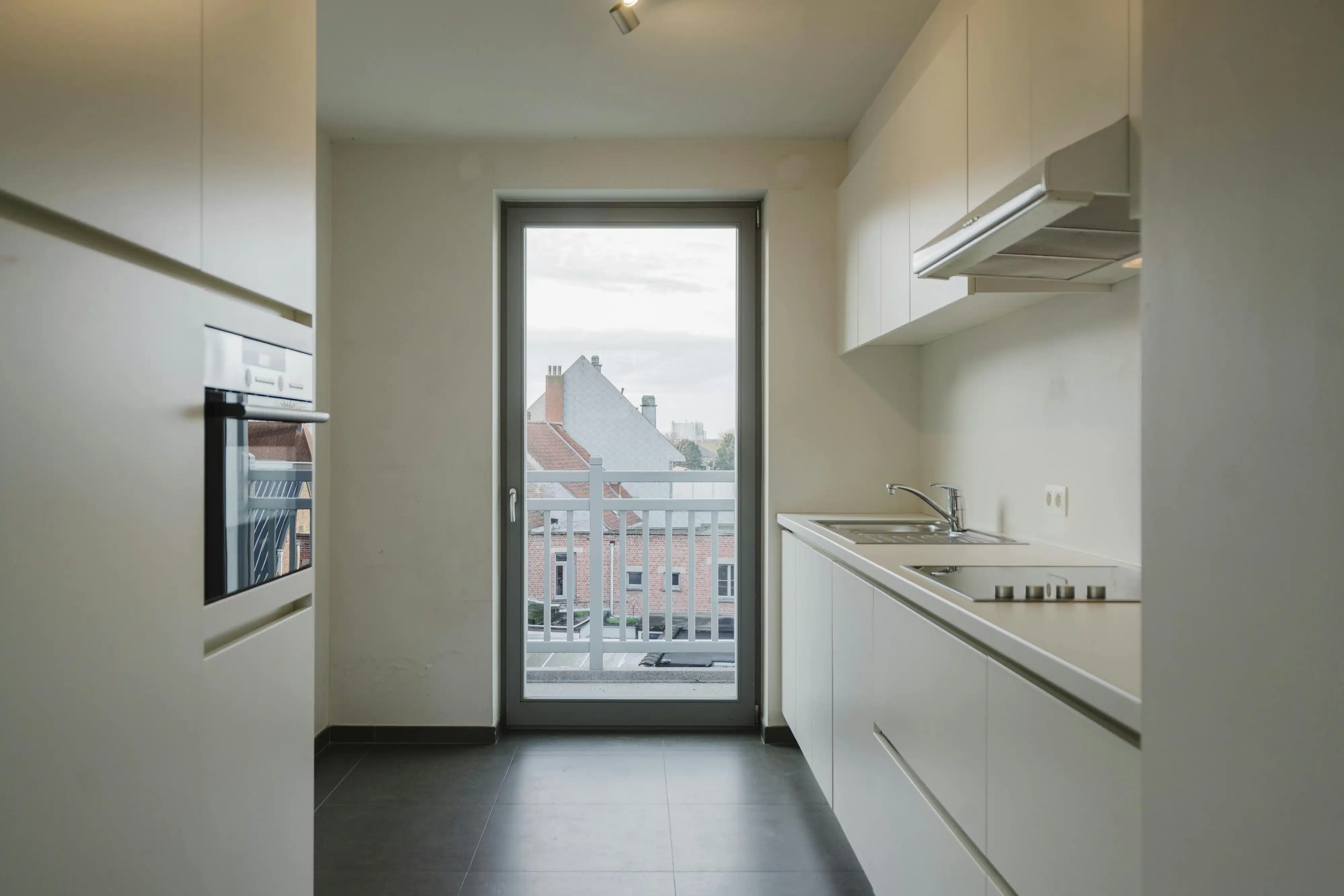 Lichtrijk 2-slaapkamerappartement te koop Harelbeke foto 7