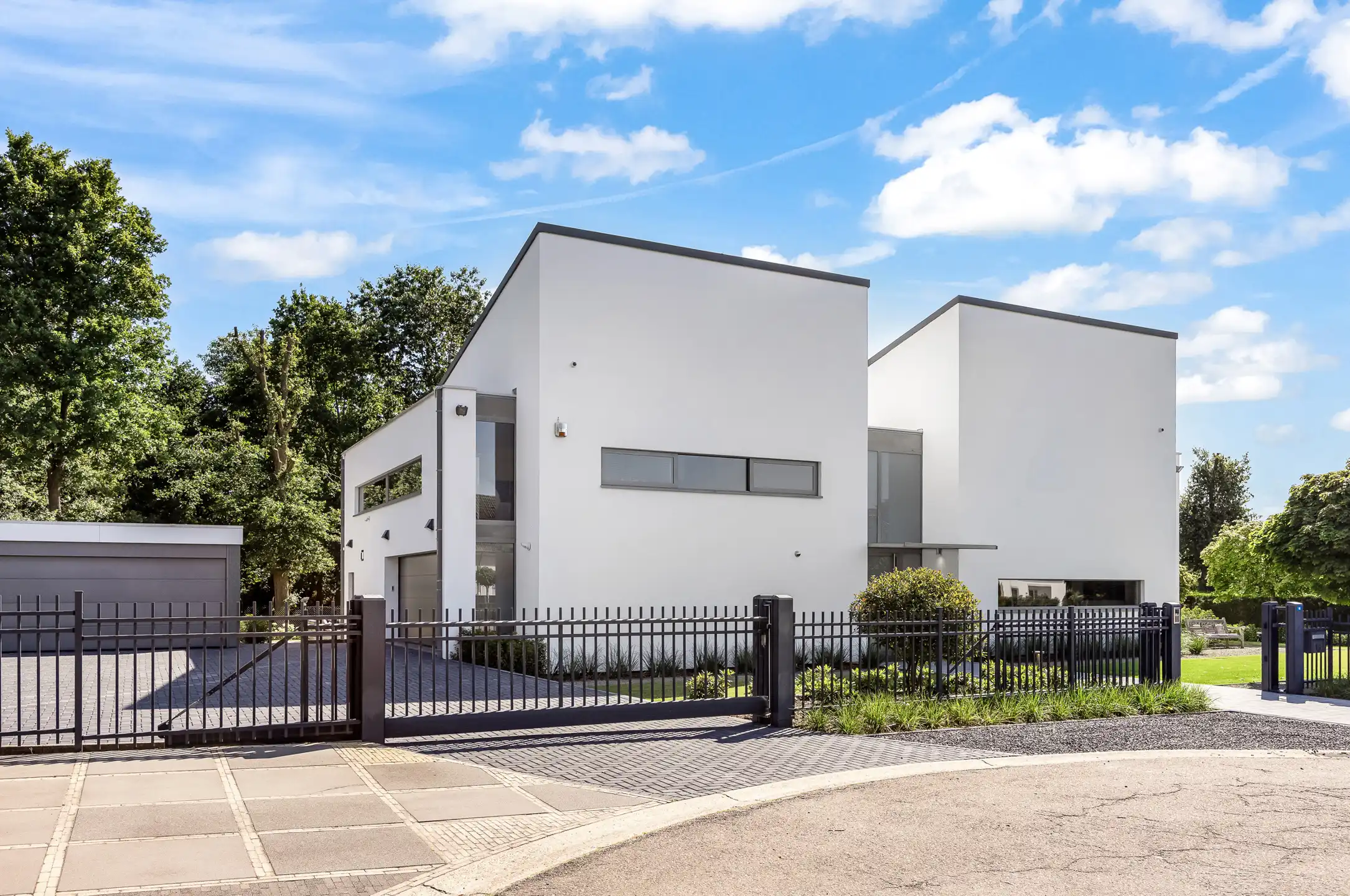 Hoogstaande villa met binnenzwembad te Lanaken foto 40