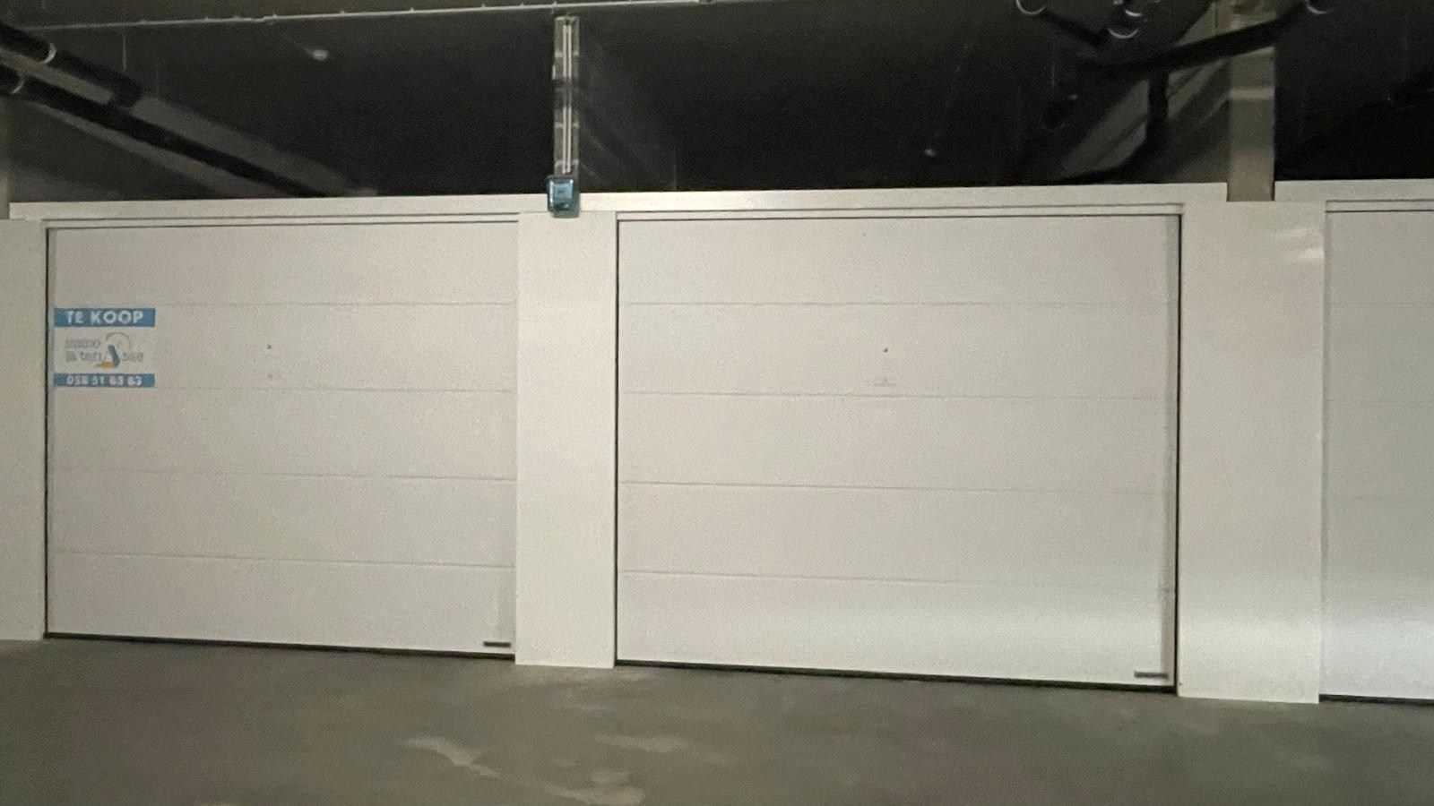AFGESLOTEN GARAGEBOX TE KOOP IN SINT-IDESBALD foto 4