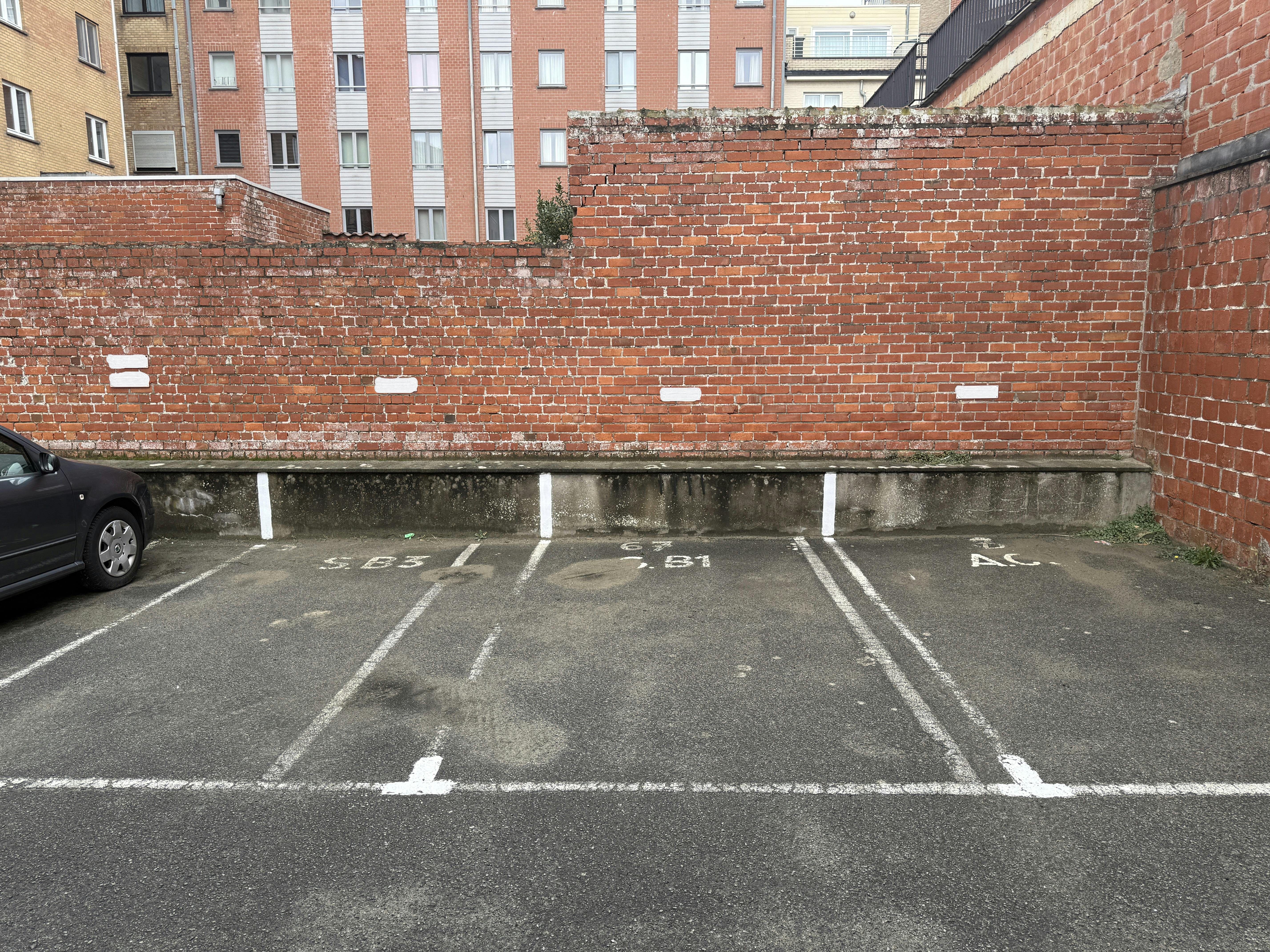 Staanplaats vlakbij zeedijk en Elisabethplein te Koksijde. foto 5
