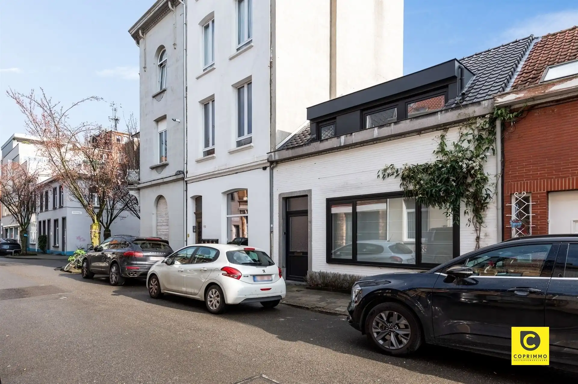 Gerenoveerde 3 slpk woning met stadstuin foto {{pictureIndex}}