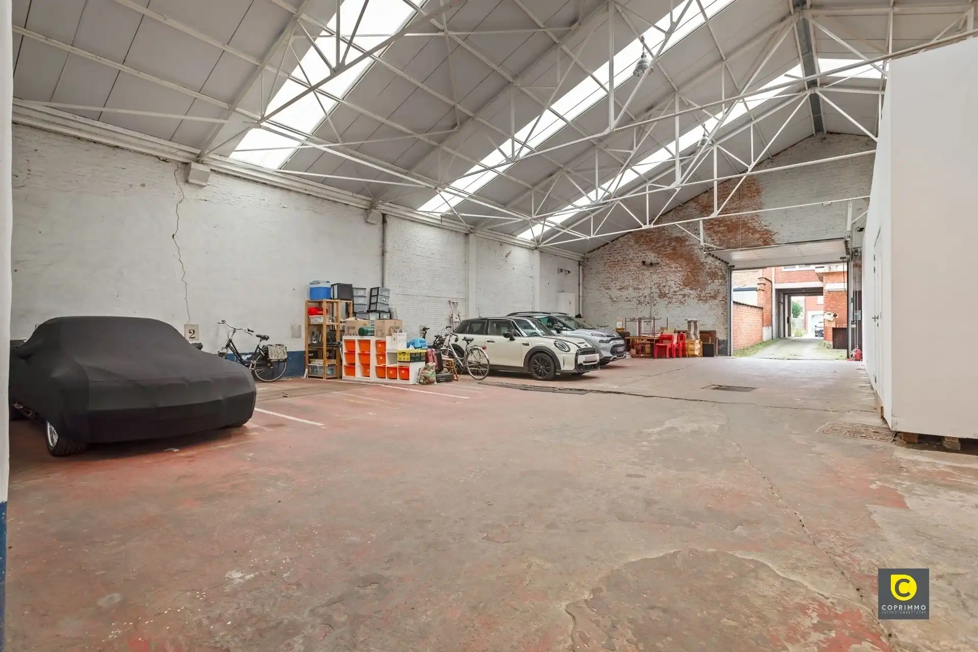 Unieke woning met 450 m² magazijn & showroom foto 3