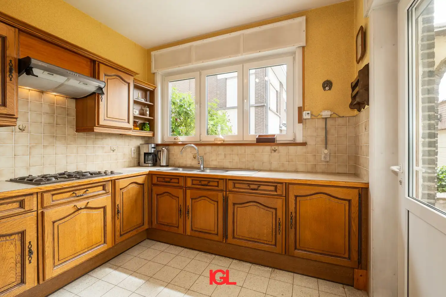 Driegevelwoning met 4 slaapkamers en tuin te Sint-Pieters-Leeuw foto 8