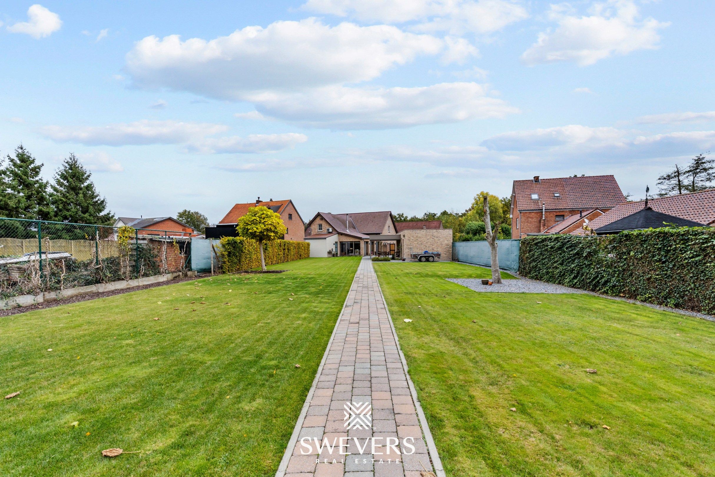 Ruime landelijke woning op 13 are 36 ca in Koersel.  foto 26