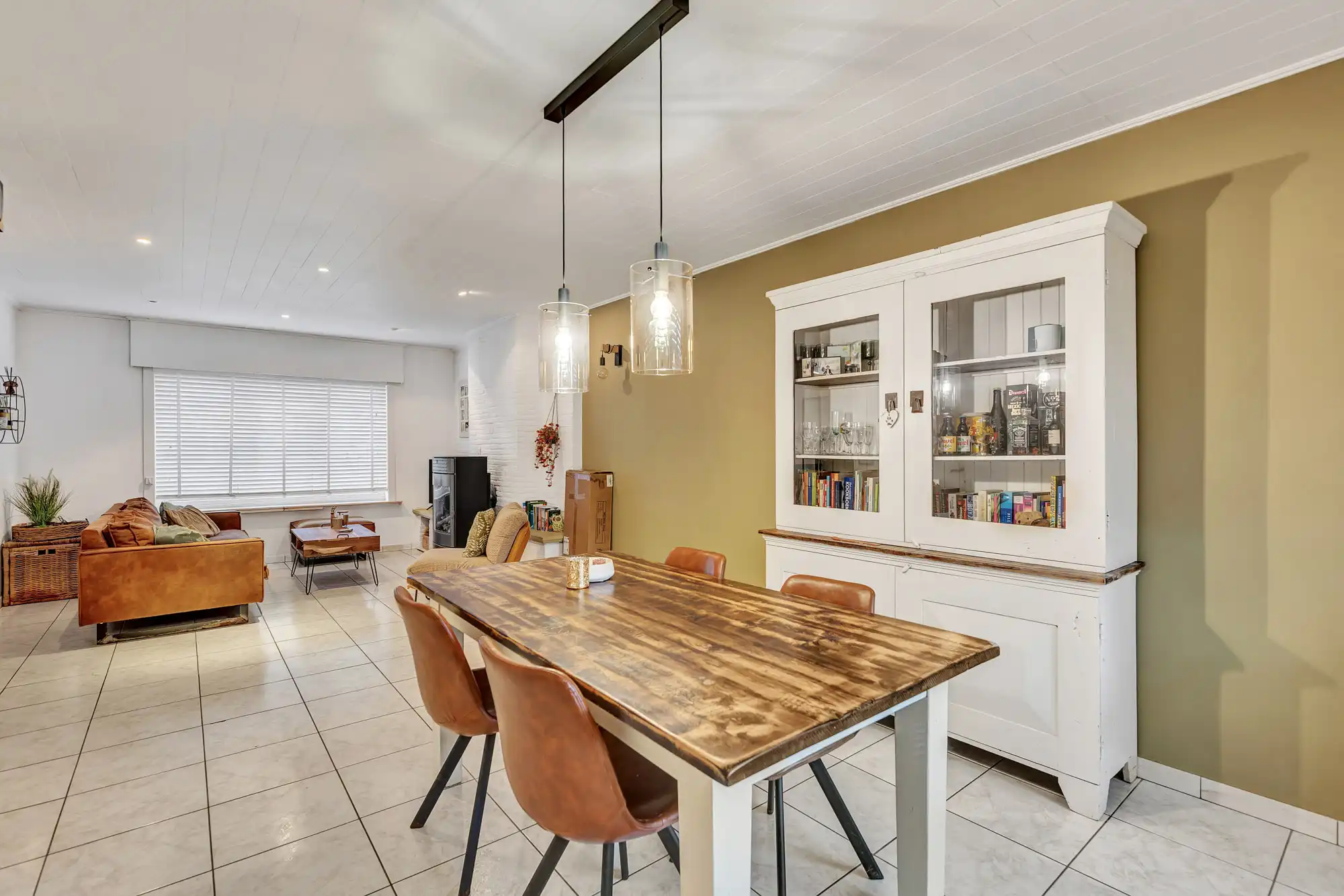 Strategisch gelegen, instapklare woning met veel potentieel foto 5