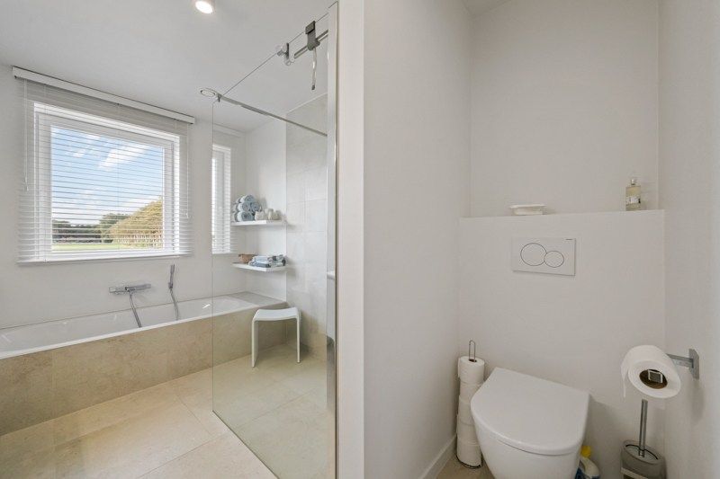 Nieuwbouwparel met comfort, rust en topligging foto 17