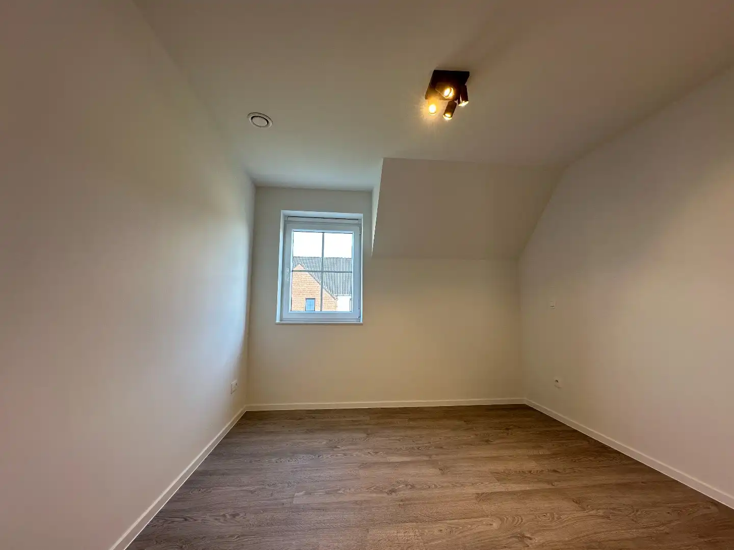 Prachtige instapklare nieuwbouwwoning, energiezuinig, Torhout. foto 22