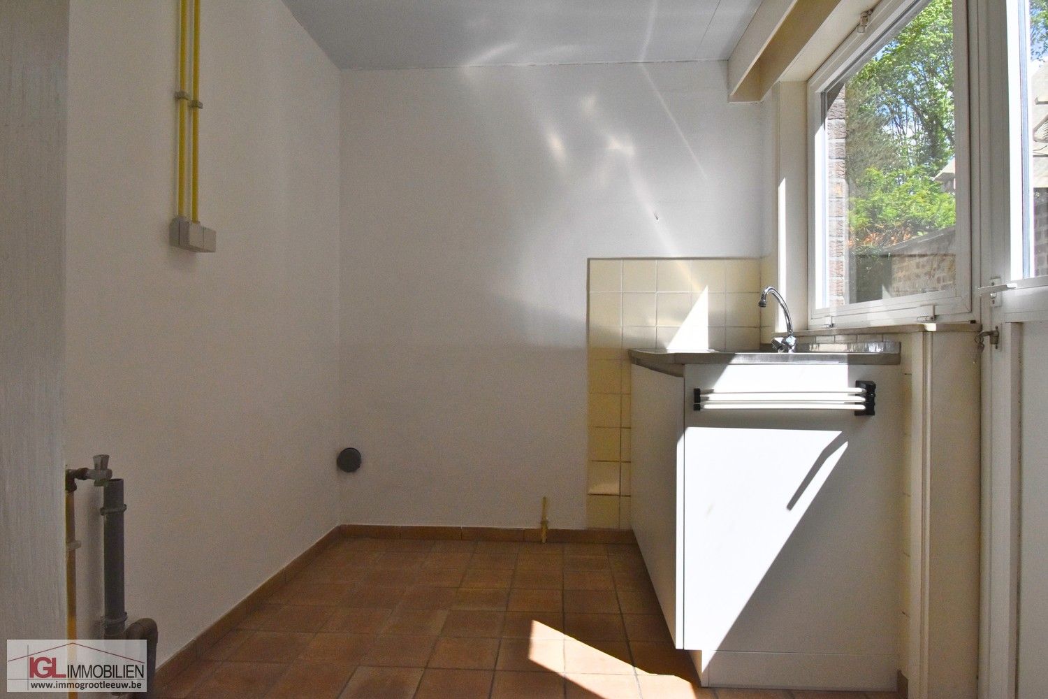 Woning met 2 slaapkamers en tuin in het centrum van Sint-Genesius-Rode foto 11