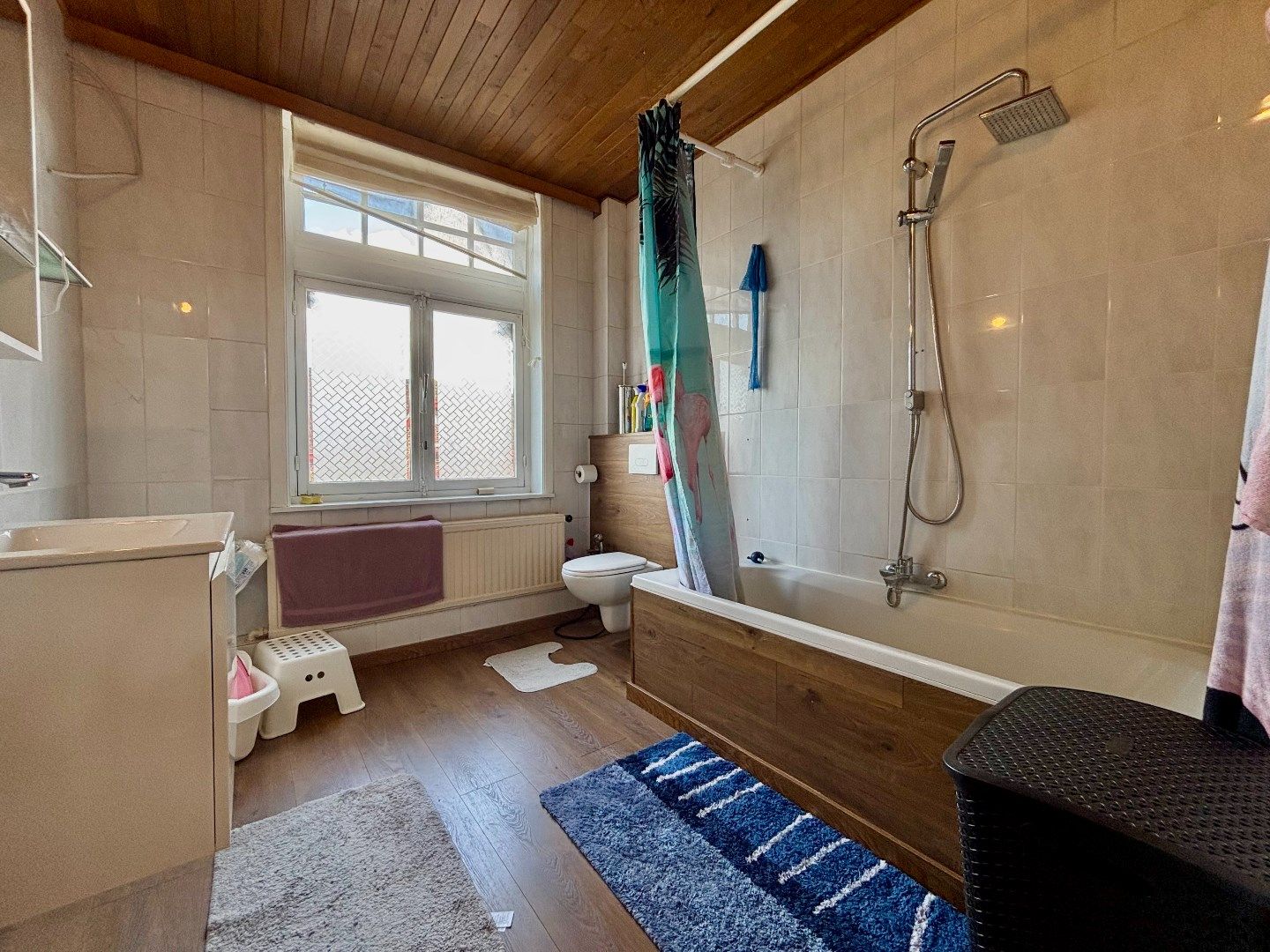 STATIGE HERENWONING MET 4-6 SLPKS, GROTE GARAGE EN TUIN foto 22
