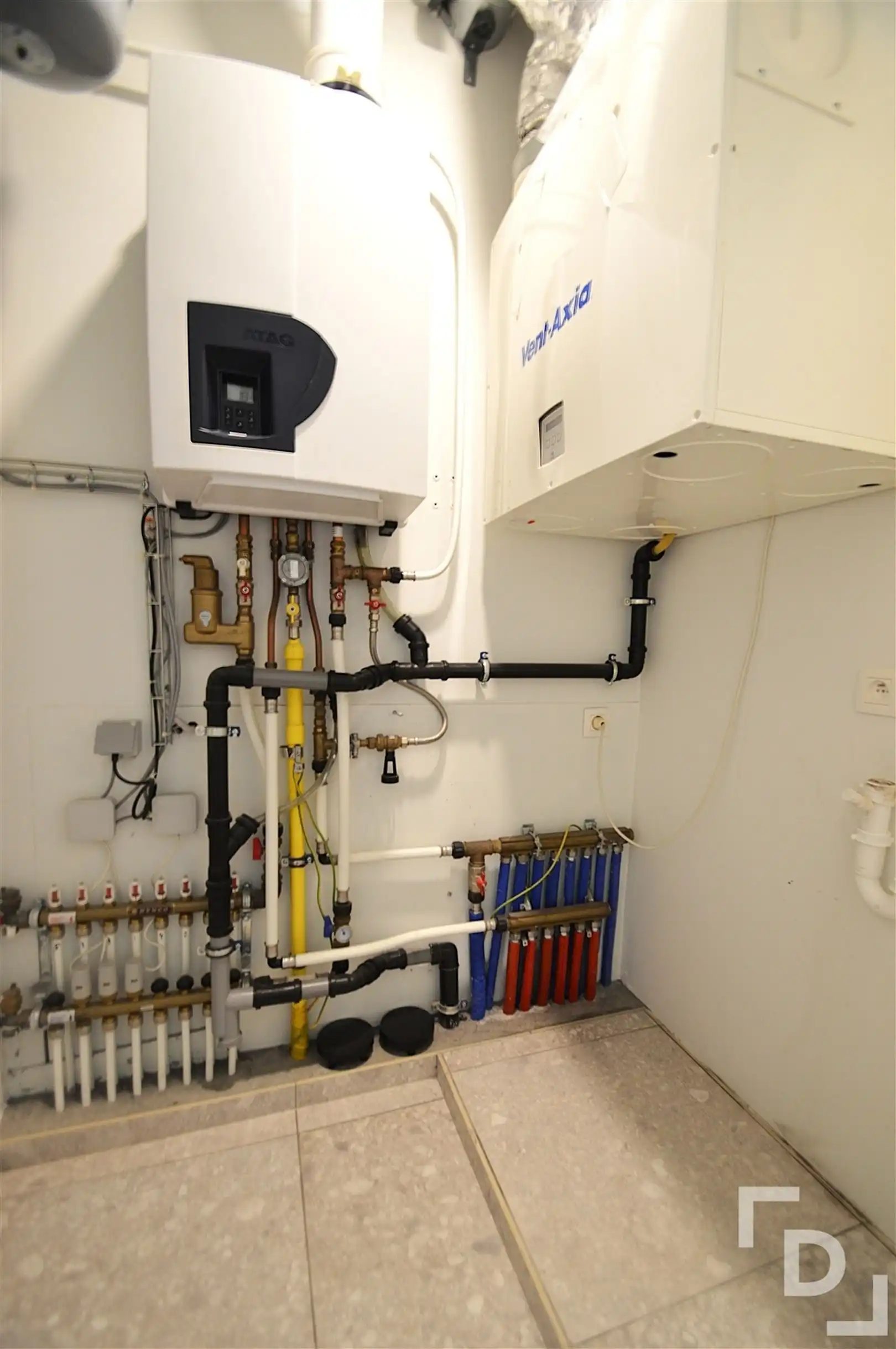 Prachtig afgewerkt appartement op de Grote Markt in Poperinge. foto 19