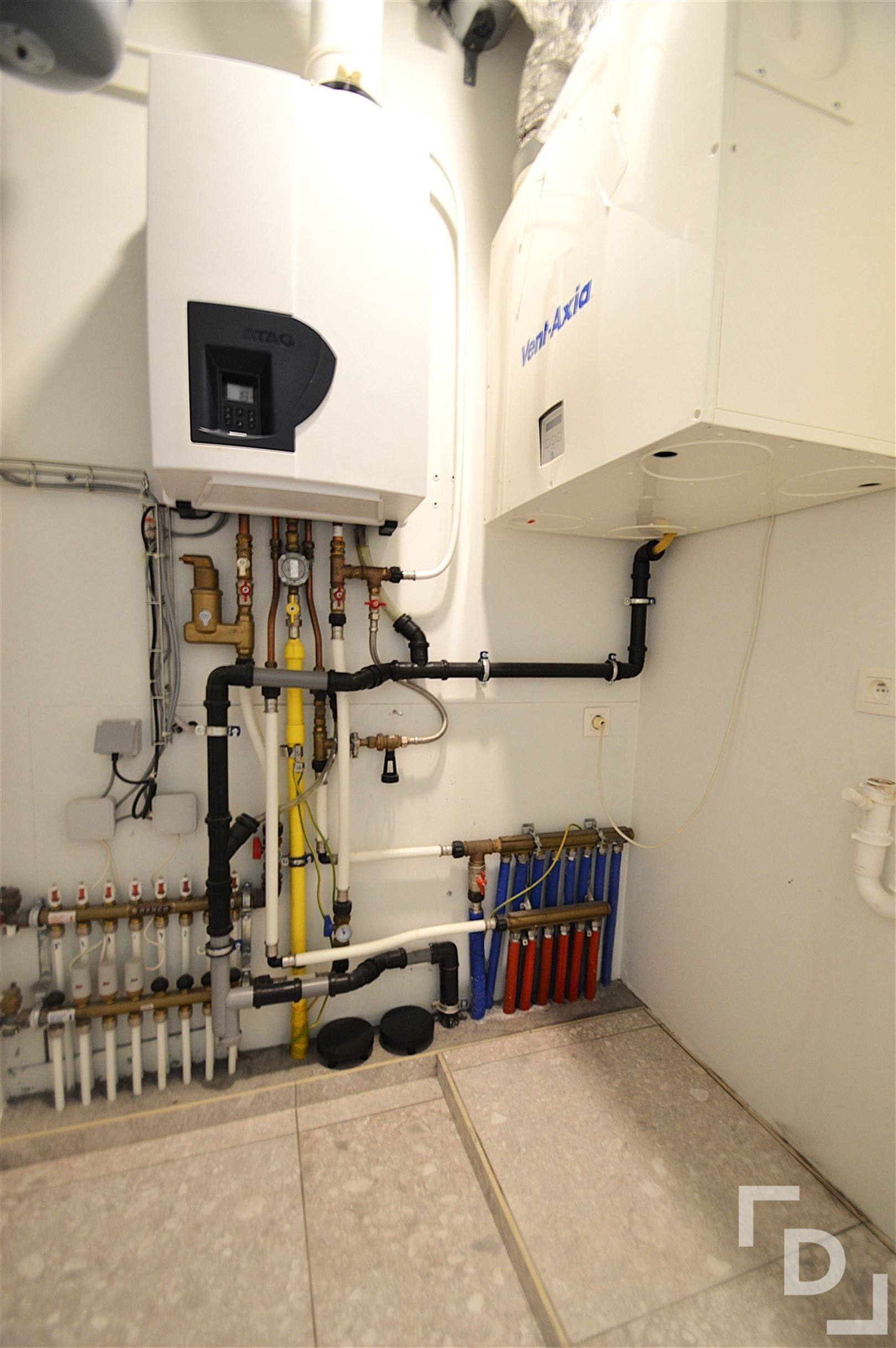 Prachtig afgewerkt appartement op de Grote Markt in Poperinge. foto 19