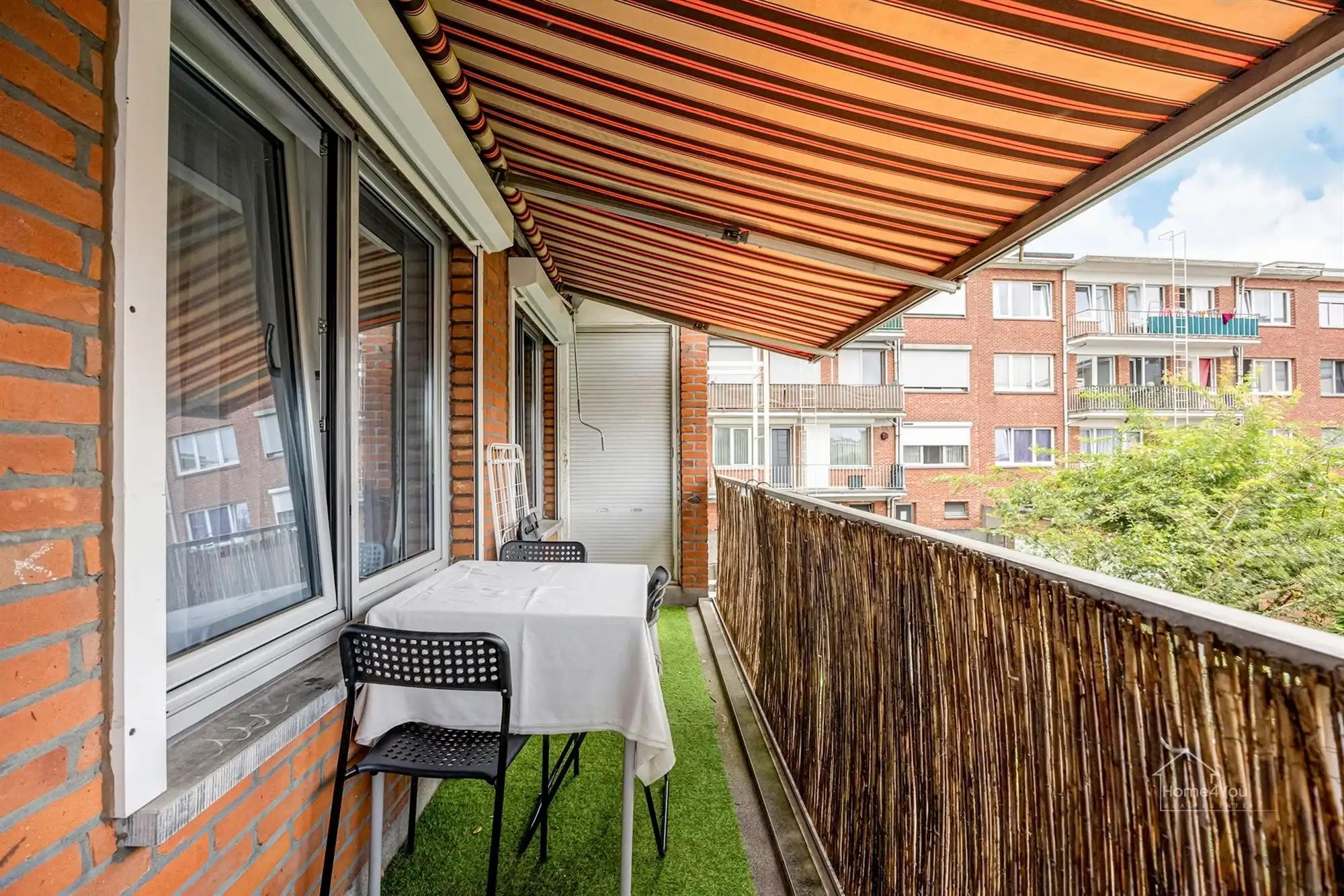 Instapklaar appartement met 3 slpk, terras en garagebox! foto 12