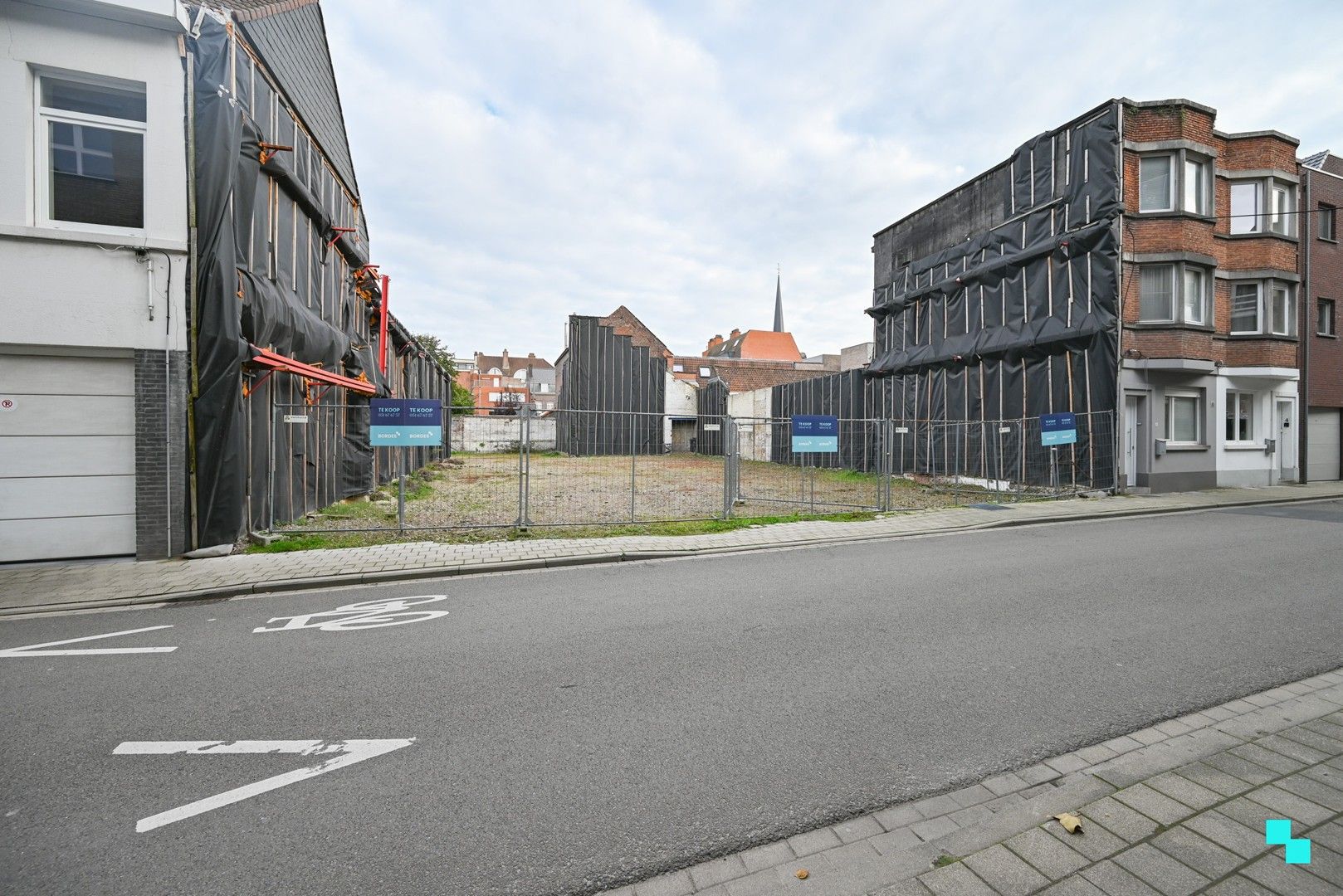 Vergunde projectgrond in hartje Izegem foto 2