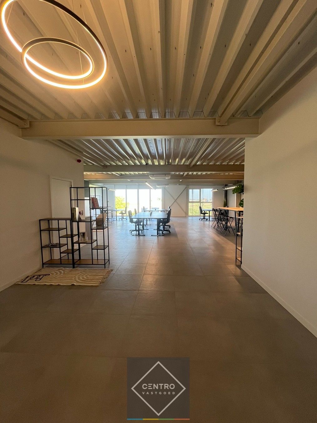 Moderne en goed geïsoleerde KANTOORRUIMTE (177m²) met prachtig Ver-zicht op de velden en private parkeergelegenheid te Blankenberge. foto 8