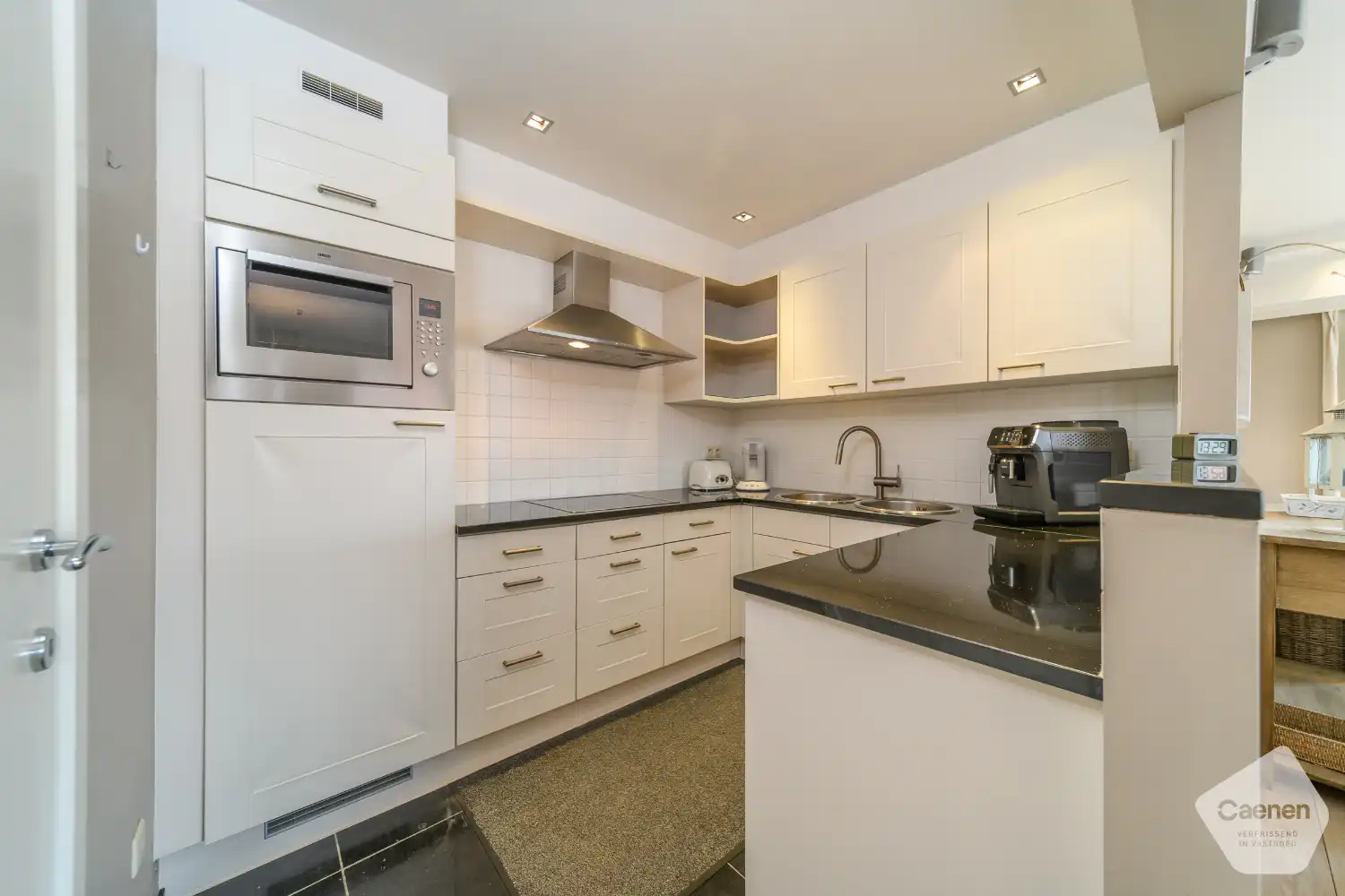 Prachtig ruim zongericht hoekappartement met 2 slaapkamers en zeezicht foto 3