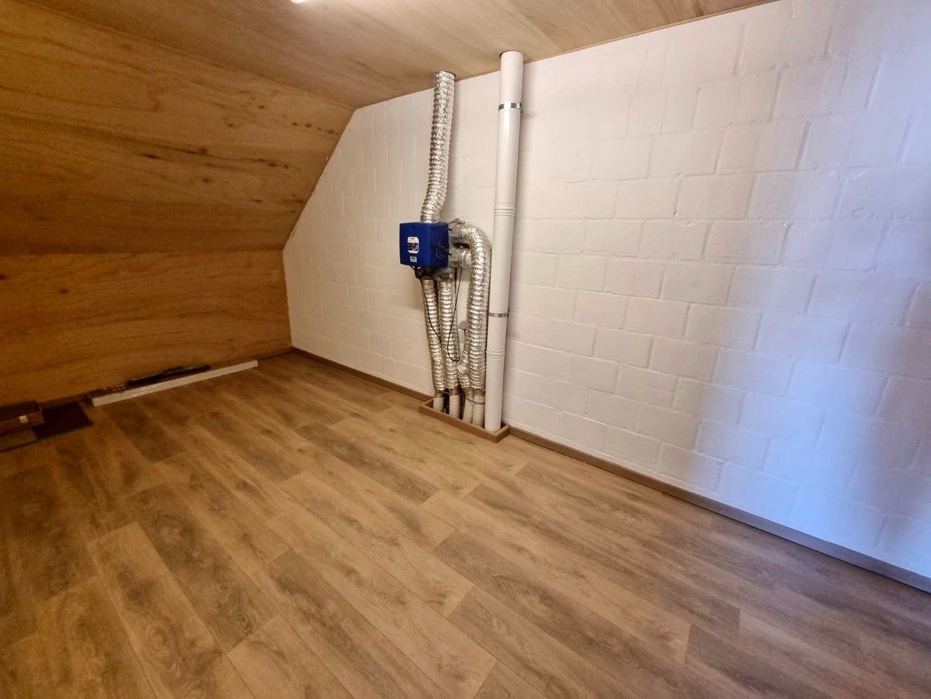 Ruime woning met 4 slaapkamers te huur! foto 13