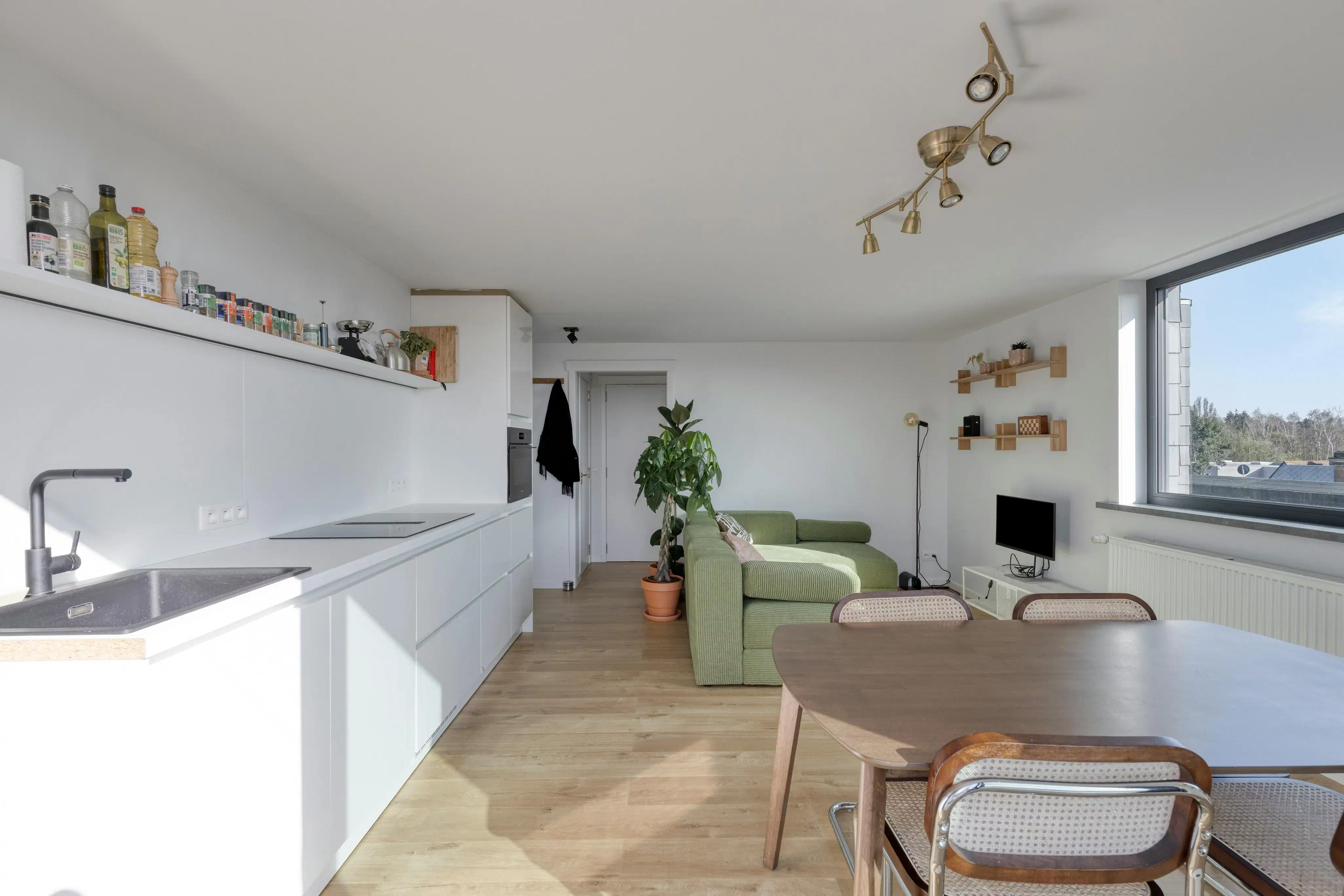 Instapklaar dakappartement met zonneterras in Merelbeke foto 3