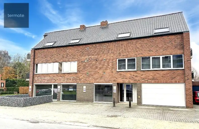 Gelijkvloers appartement foto {{pictureIndex}}