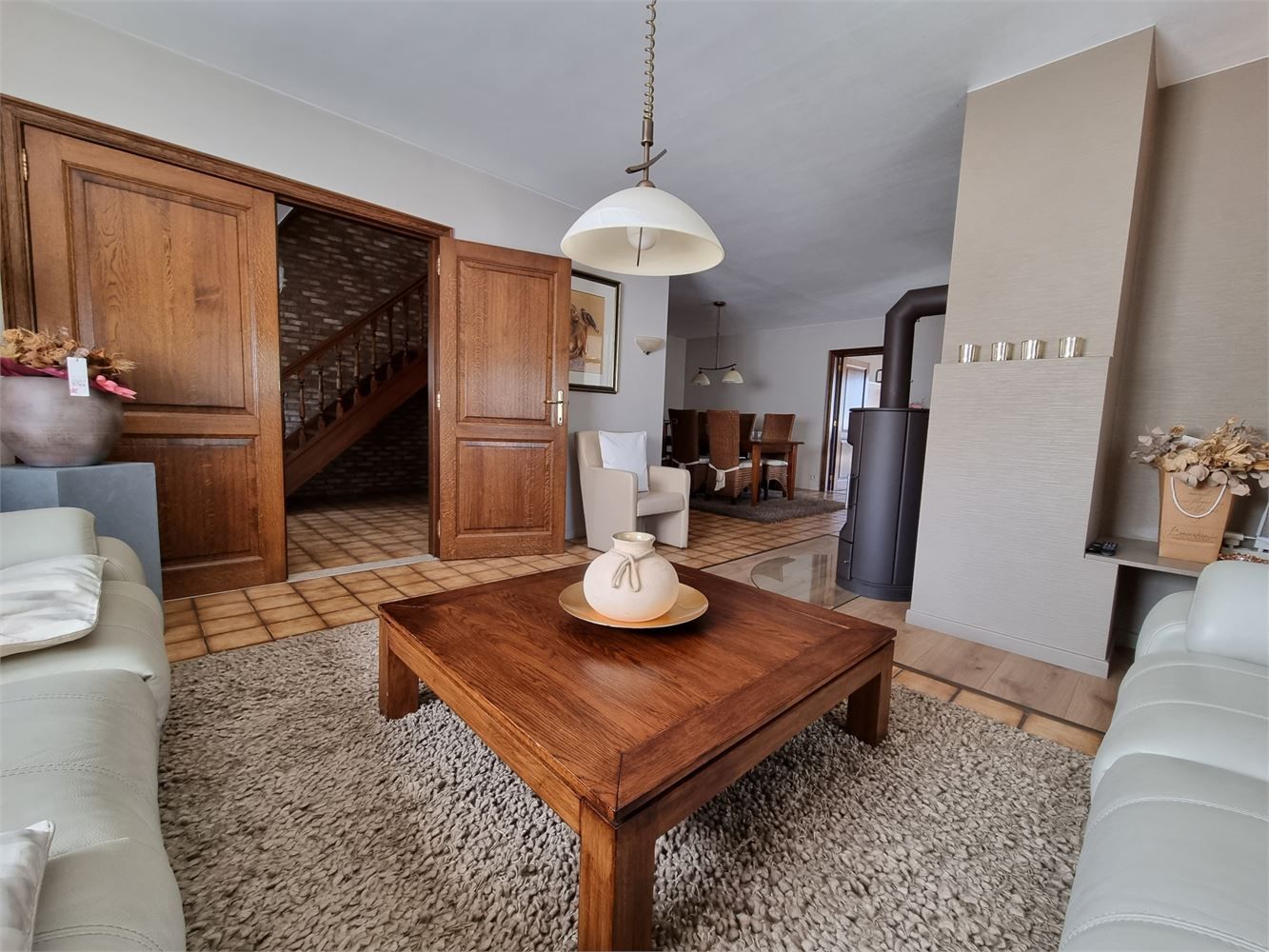 Ruime, residentieel gelegen woning met werkplaats op 15a foto 4