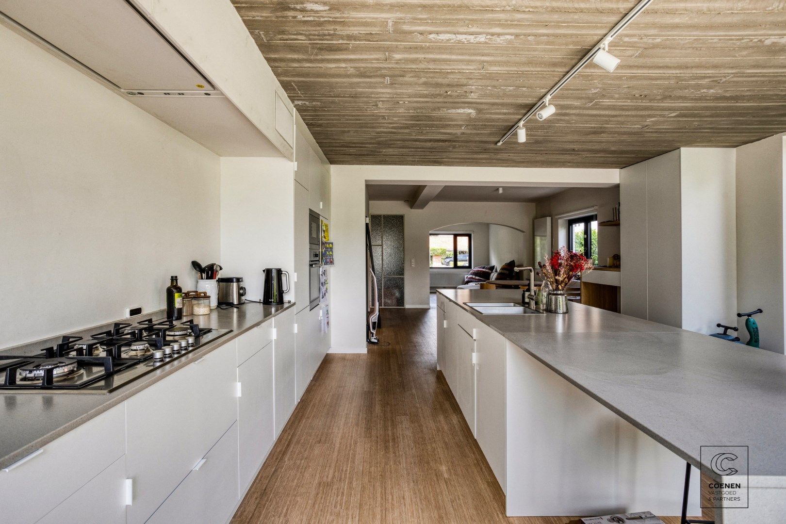 Prachtig volledig gerenoveerde woning met 3 slaapkamers op een TOPlocatie te Schilde! foto 7