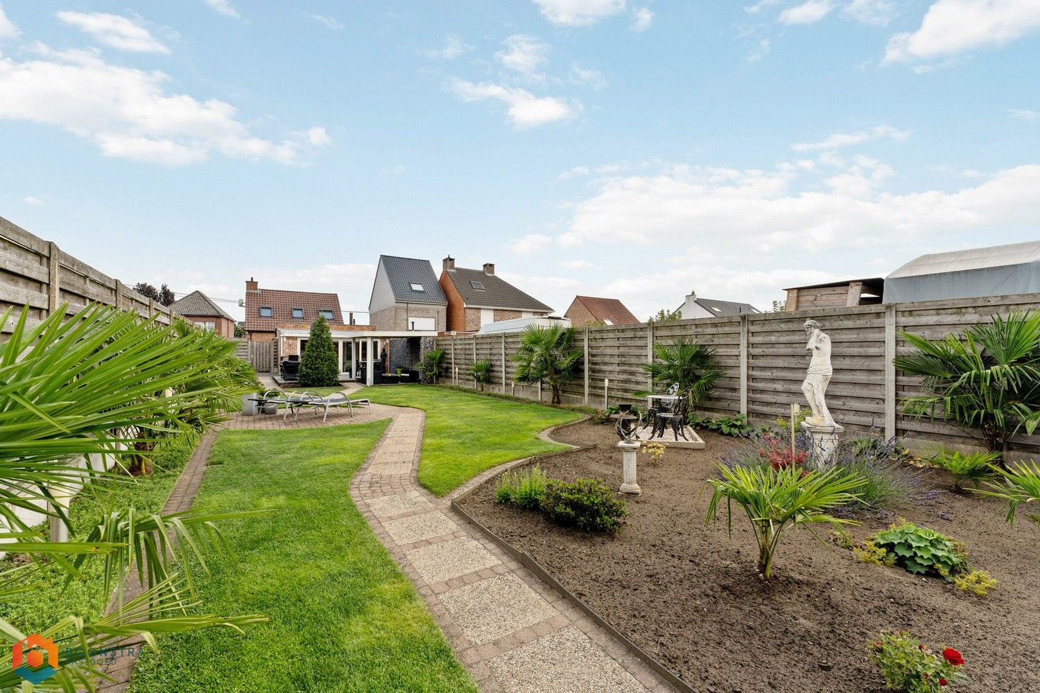Instapklare woning met 2 slpkrs foto 21