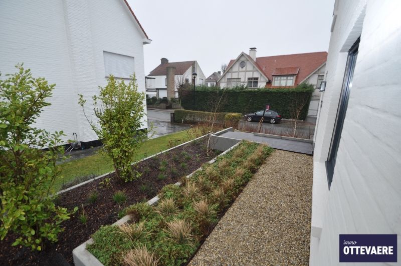 Stijlvol gerenoveerde koppelwoning in het hart van Duinbergen, op wandelafstand van het strand en sportcomplex Oase-Duinenwater foto 22