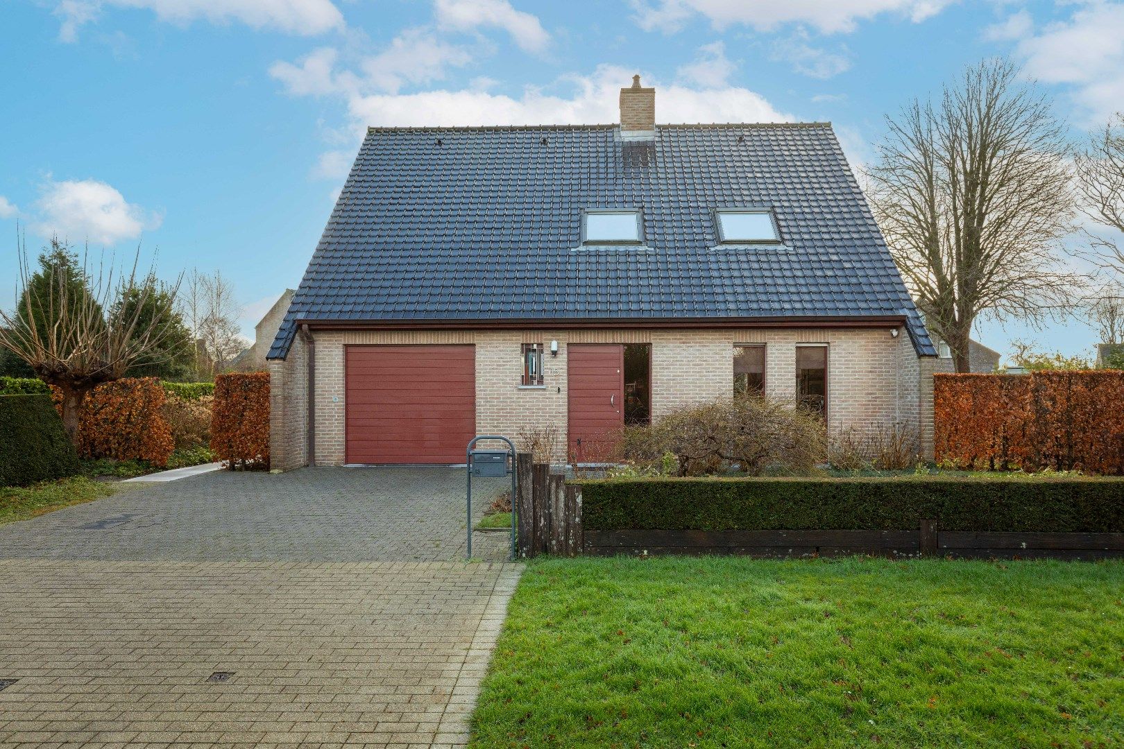 Steeds vernieuwende, energiezuinige villa met garage en zongerichte tuin in residentiële, kindvriendelijke buurt te Sint-Kruis. foto 25